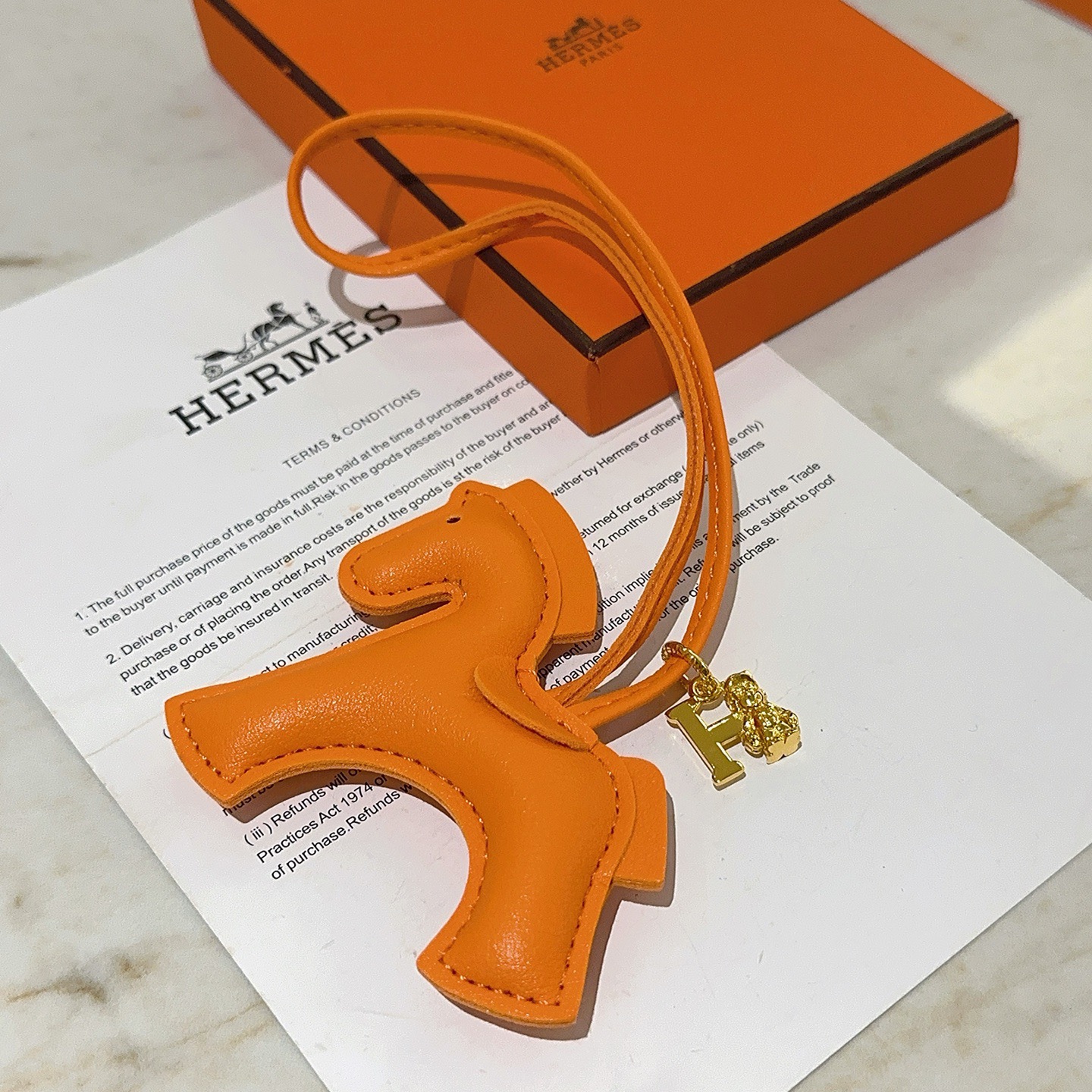 Hermes Rodeo Horse Bag Charm pingente Couro laranja com ferragens de metal dourado 8 cm