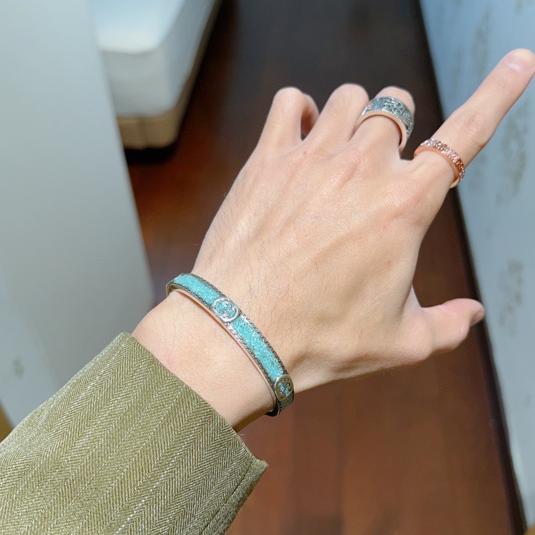 。𝐆𝐮𝐜𝐜𝐢古驰手镯手环湖蓝色 湖蓝色大理石独特魅力十足最新款手镯档次更高明星同款Anger Fores