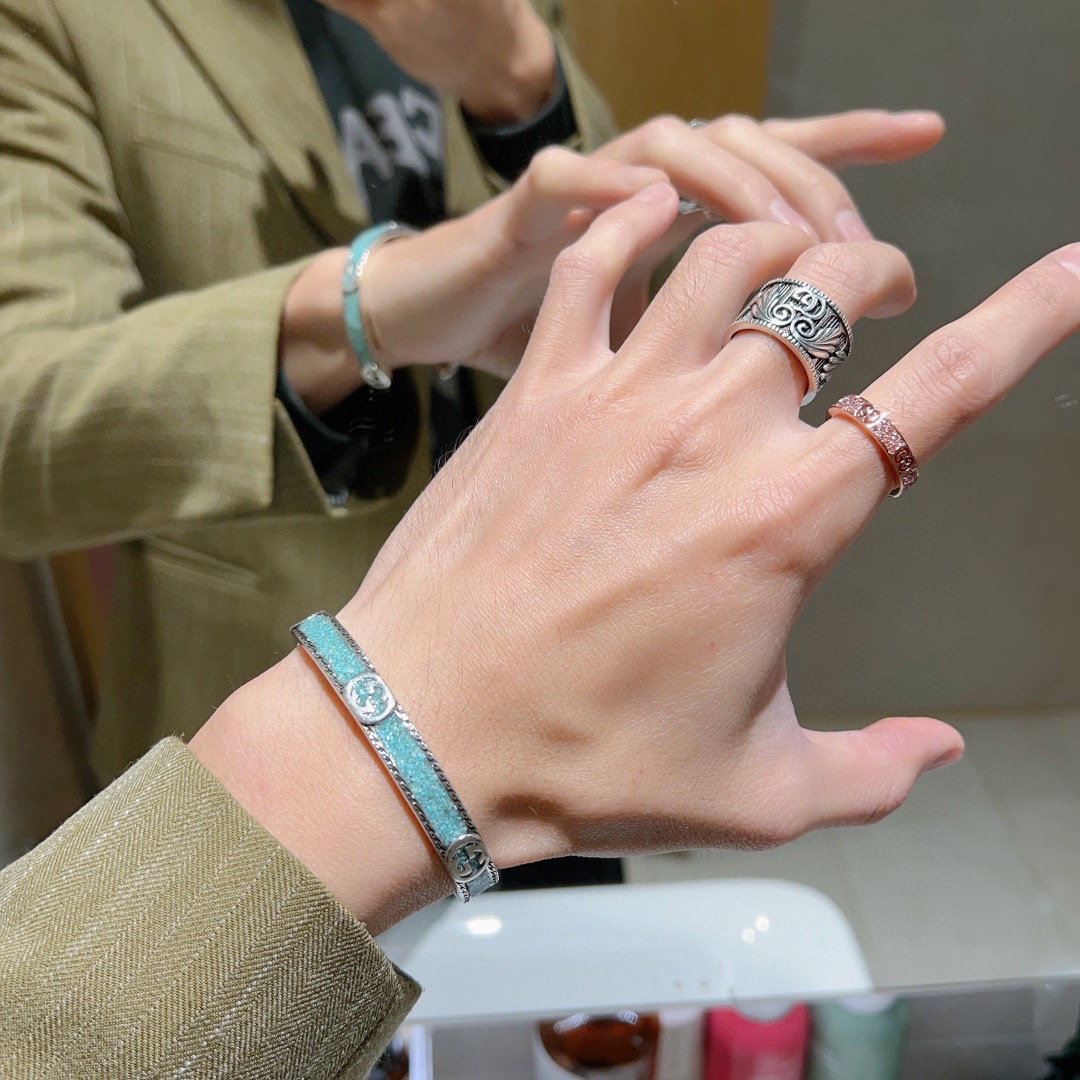 。𝐆𝐮𝐜𝐜𝐢古驰手镯手环湖蓝色 湖蓝色大理石独特魅力十足最新款手镯档次更高明星同款Anger Fores