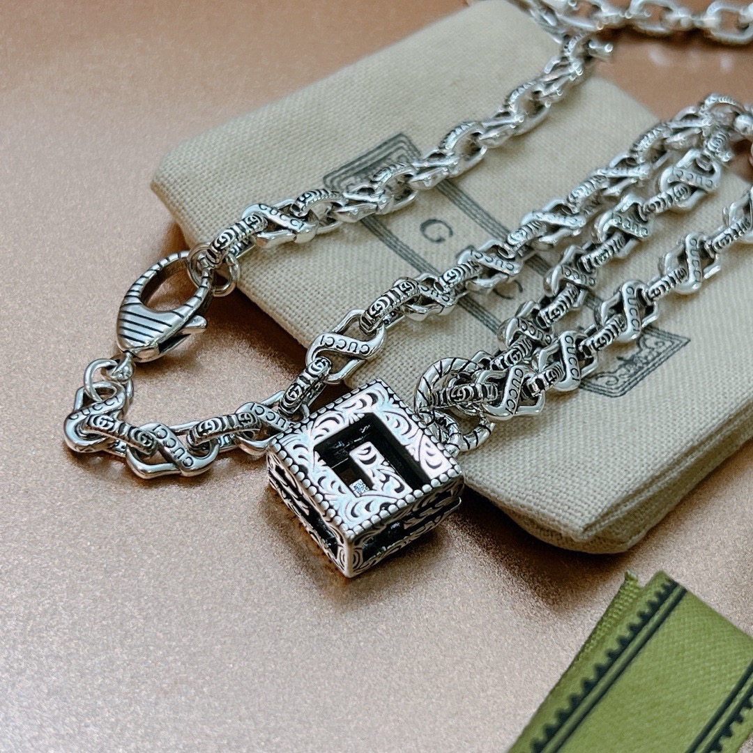 。抖音带货首选。 𝐆𝐮𝐜𝐜𝐢古驰项链2026最新款链条档次更高明星同款Anger Forest系列双G古