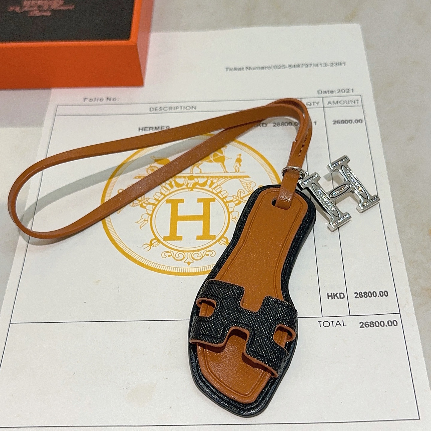 NO:678294,Batch. New Hermes Hermes keychain keychain thickened version Platinum version. High-end Seiko version [color][color] Many Internet celebrities have the same style. Hermes pendant keychain is a test of the master's craftsmanship. It is not easy to ensure that every detail is in place [color][color] High-end customization. Same style for men and women. Hermès is popular. 1:1 super refined like stars. The same K gold texture, crafted with high-end precision craftsmanship.  The car keychain is really awesome, fine jewelry, hermes, hermes, keychain19860909批.新款Hermes爱马仕钥匙扣钥匙扣加厚版 铂金版.高级精工版[色][色]众多网红同款 爱马仕挂饰钥匙扣太考验师傅的手艺了 要确保每个细节都到位不简单[色][色] 高端定制 男女同款 爱马仕火爆 1:1超精赞明星 同款 k金质感,精工高端工艺打造出炉. 车钥匙扣上真的赞爆,饰品精品,hermes,hermes,keychain,Jewelry