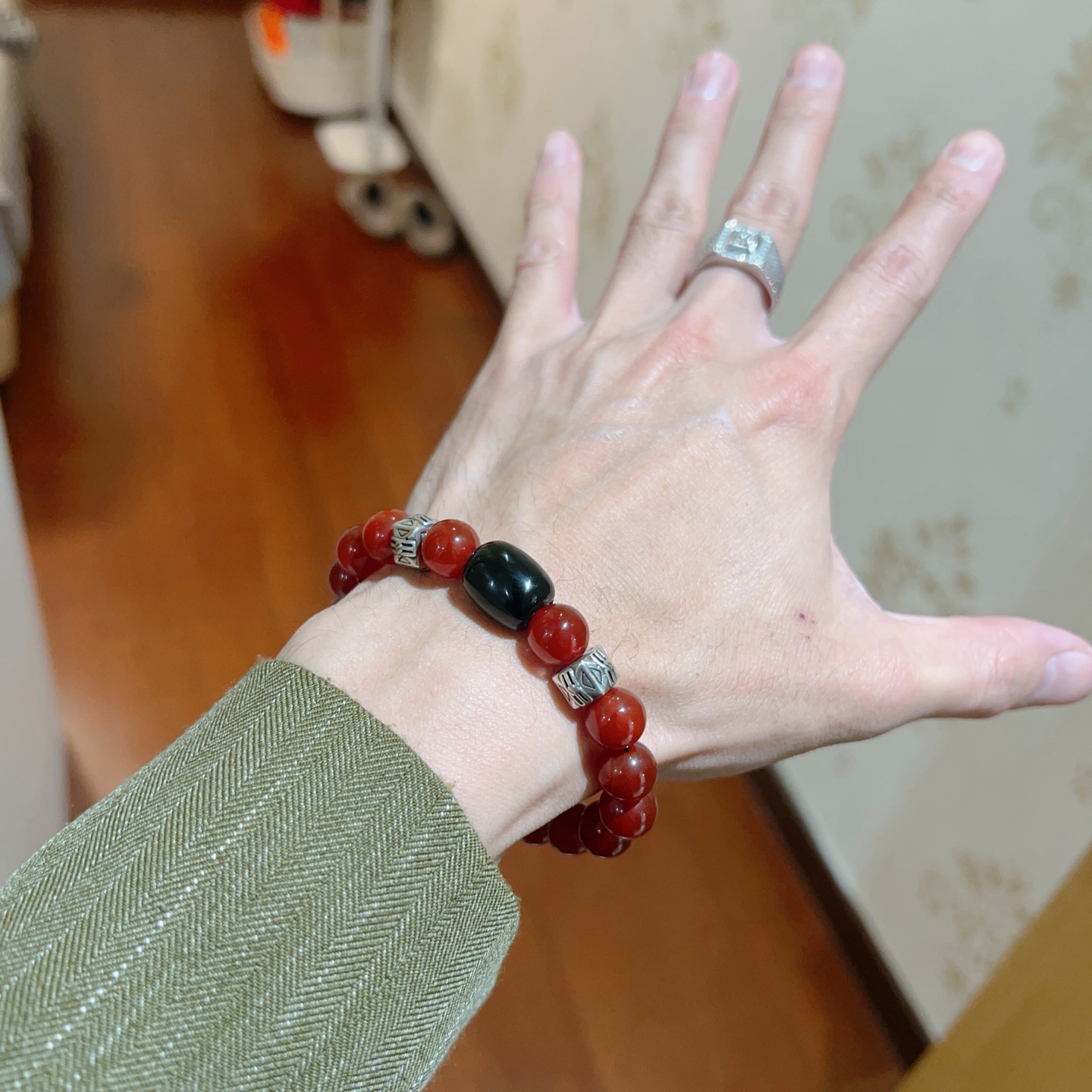 Balenciaga luxury bracelet 3