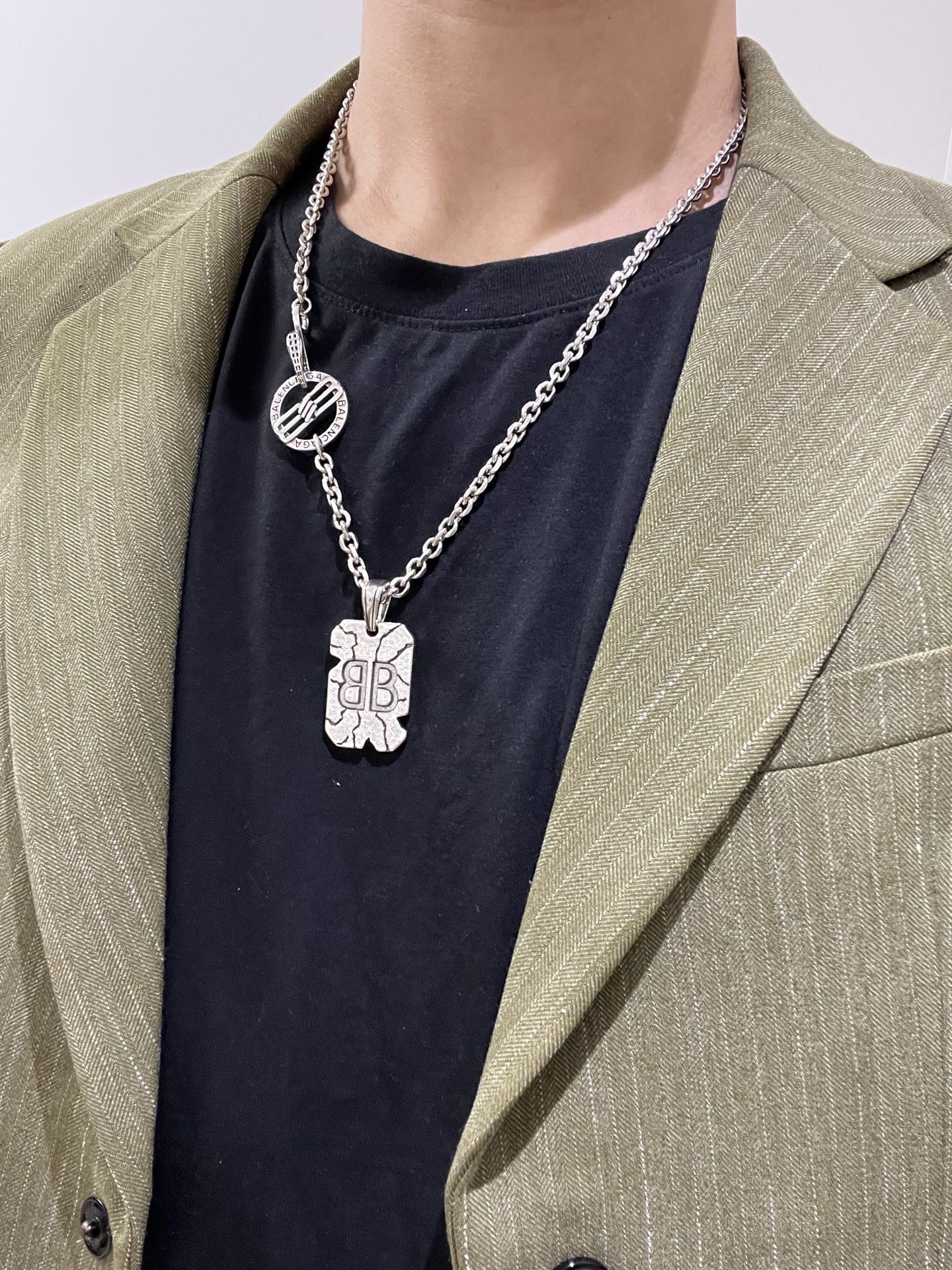 Balenciaga luxury necklace 6