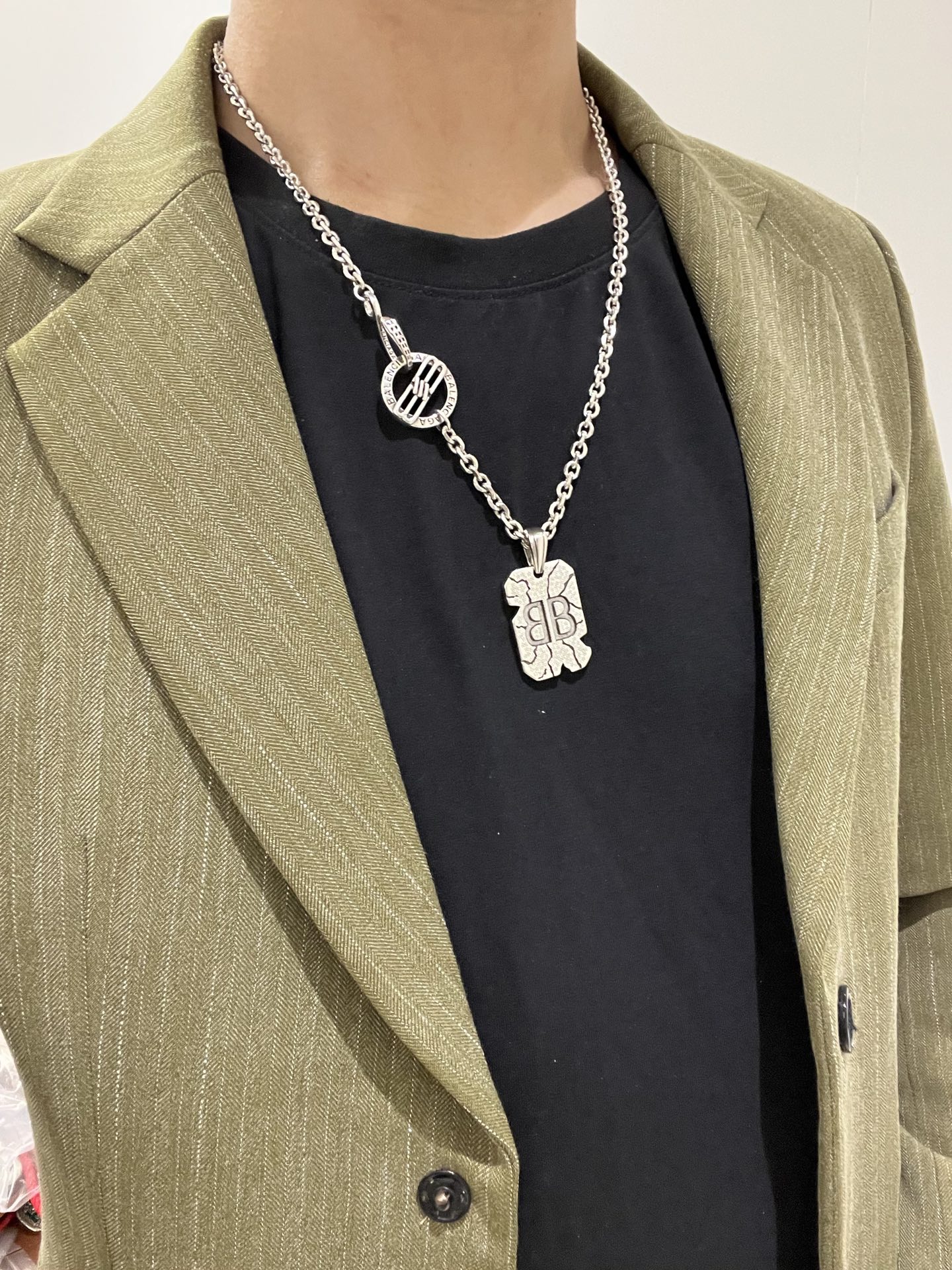 Balenciaga luxury necklace 9
