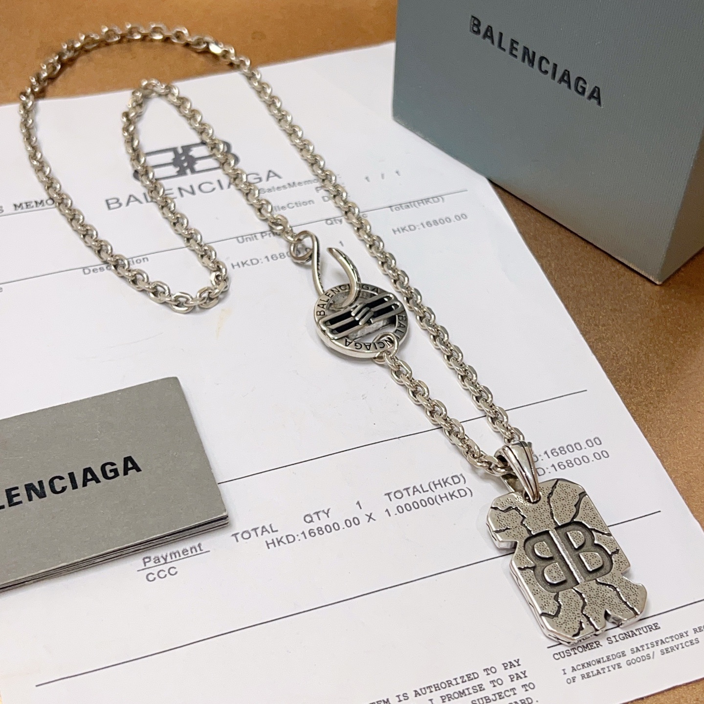 Balenciaga luxury necklace 7