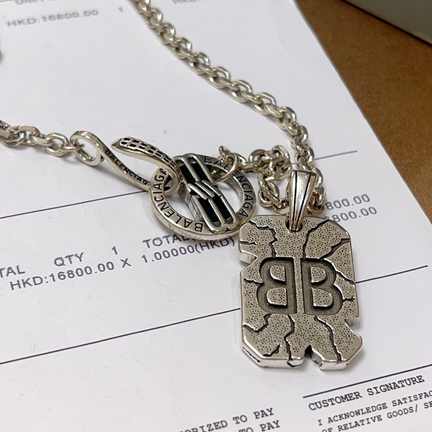 Balenciaga luxury necklace 8