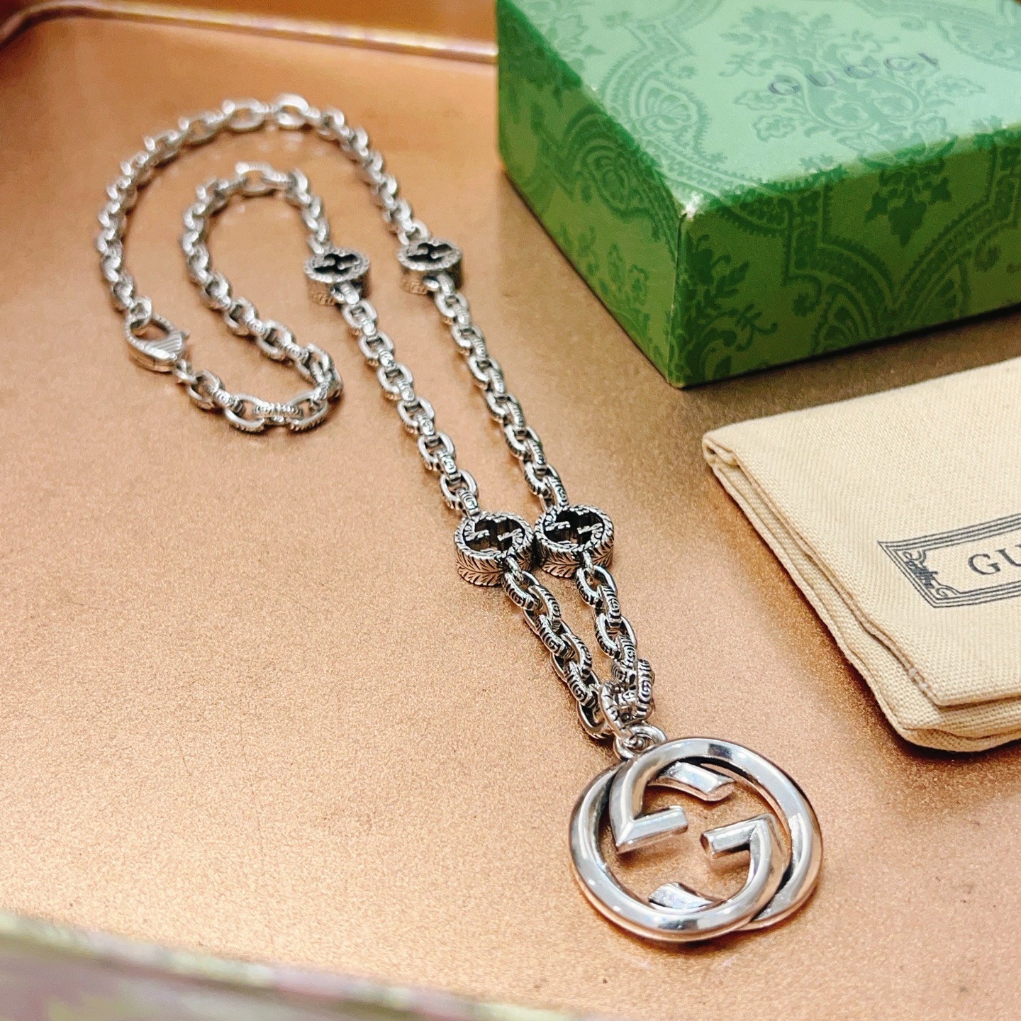 𝐆𝐮𝐜𝐜𝐢古驰项链最新款链条档次更高明星同款Anger Forest系列双G古驰项链细节对版做旧处理 非
