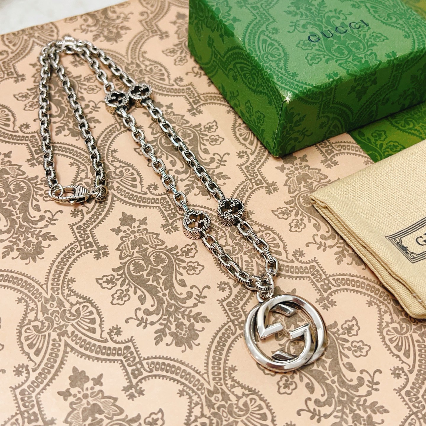 𝐆𝐮𝐜𝐜𝐢古驰项链最新款链条档次更高明星同款Anger Forest系列双G古驰项链细节对版做旧处理 非