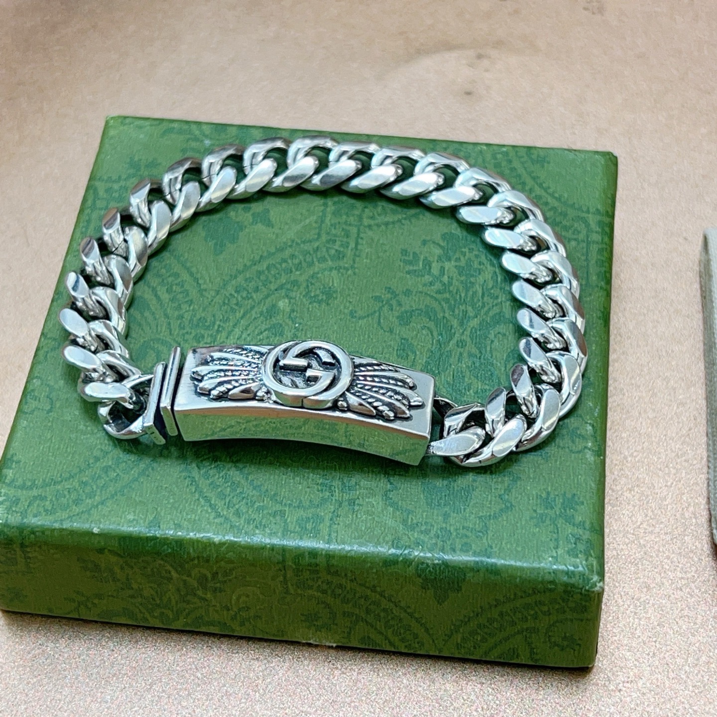 。 2026古驰最新出炉🌼 推荐系列Gucci古驰手链最新款的经典款 精致无论款式 质感 都是绝对的顶尖