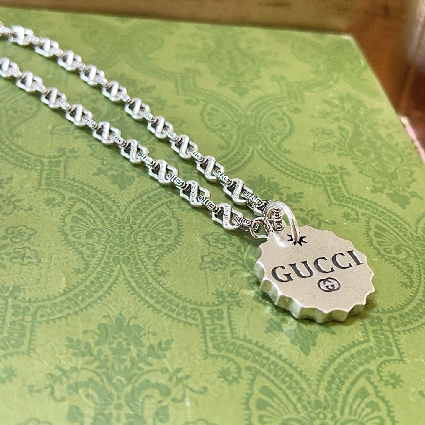 Gucci 不爆不发 小红书推荐 首选 𝐆𝐮𝐜𝐜𝐢古驰项链最新款链条档次更高 Anger Forest系列设计 古驰项链