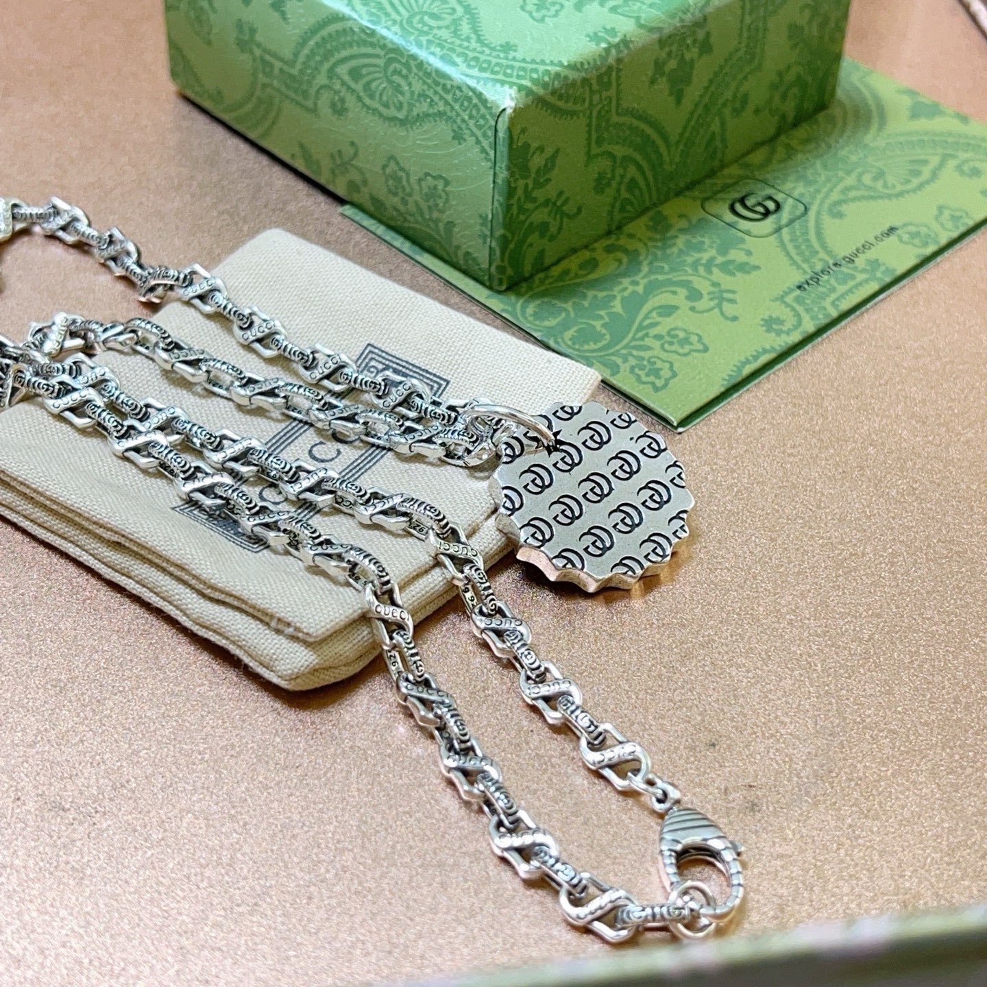 Gucci 不爆不发 小红书推荐 首选 𝐆𝐮𝐜𝐜𝐢古驰项链最新款链条档次更高 Anger Forest系列设计 古驰项链