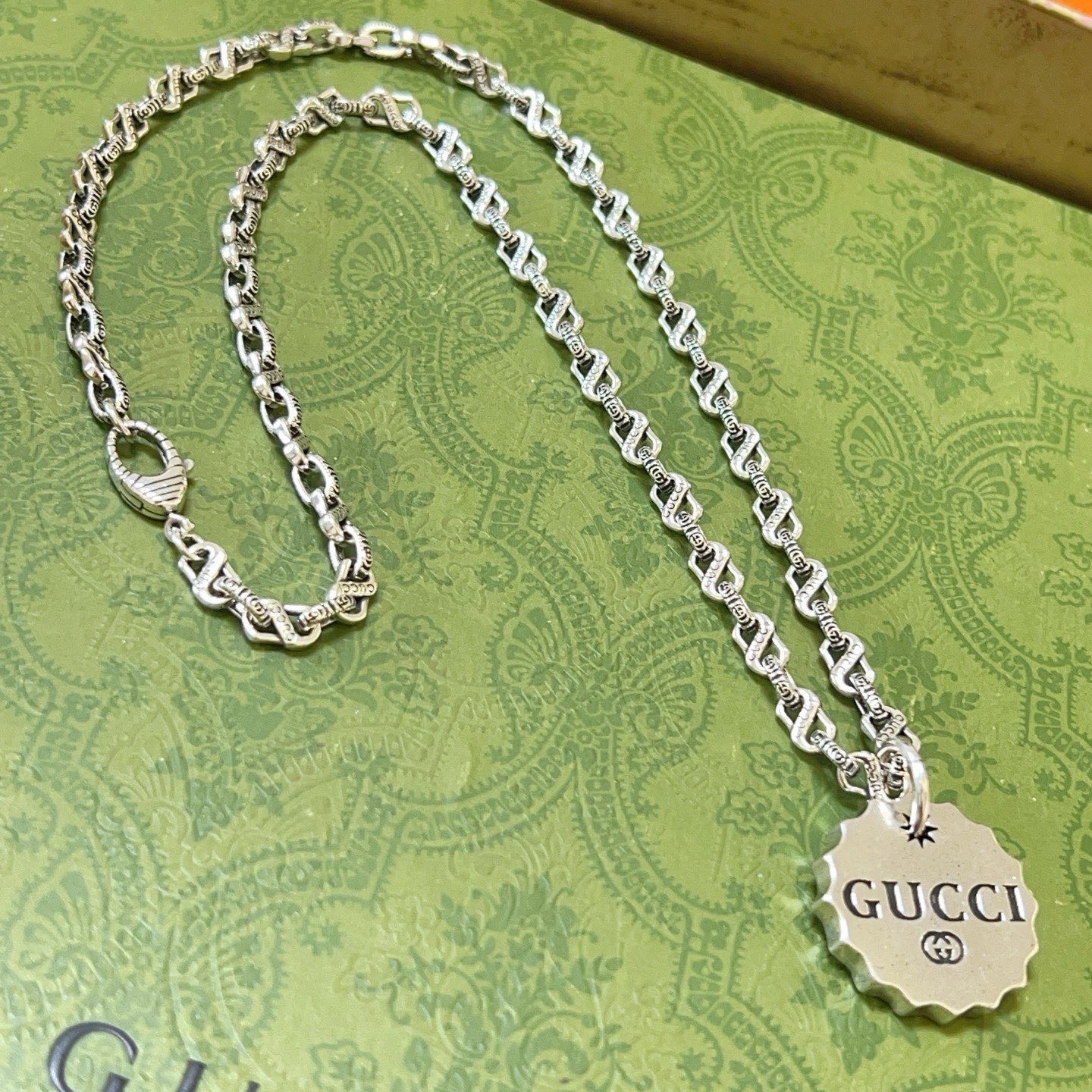 Gucci 不爆不发 小红书推荐 首选 𝐆𝐮𝐜𝐜𝐢古驰项链最新款链条档次更高 Anger Forest系列设计 古驰项链