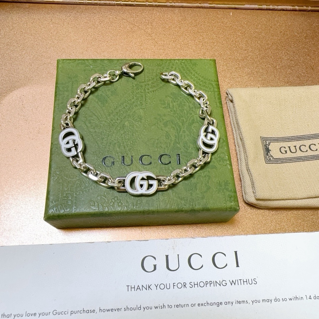 Gucci 最新出炉土豪版手链 认准细节链身闪沙效果