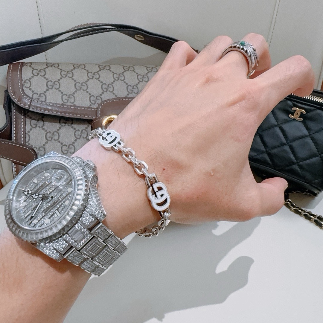 Gucci 最新出炉土豪版手链 认准细节链身闪沙效果