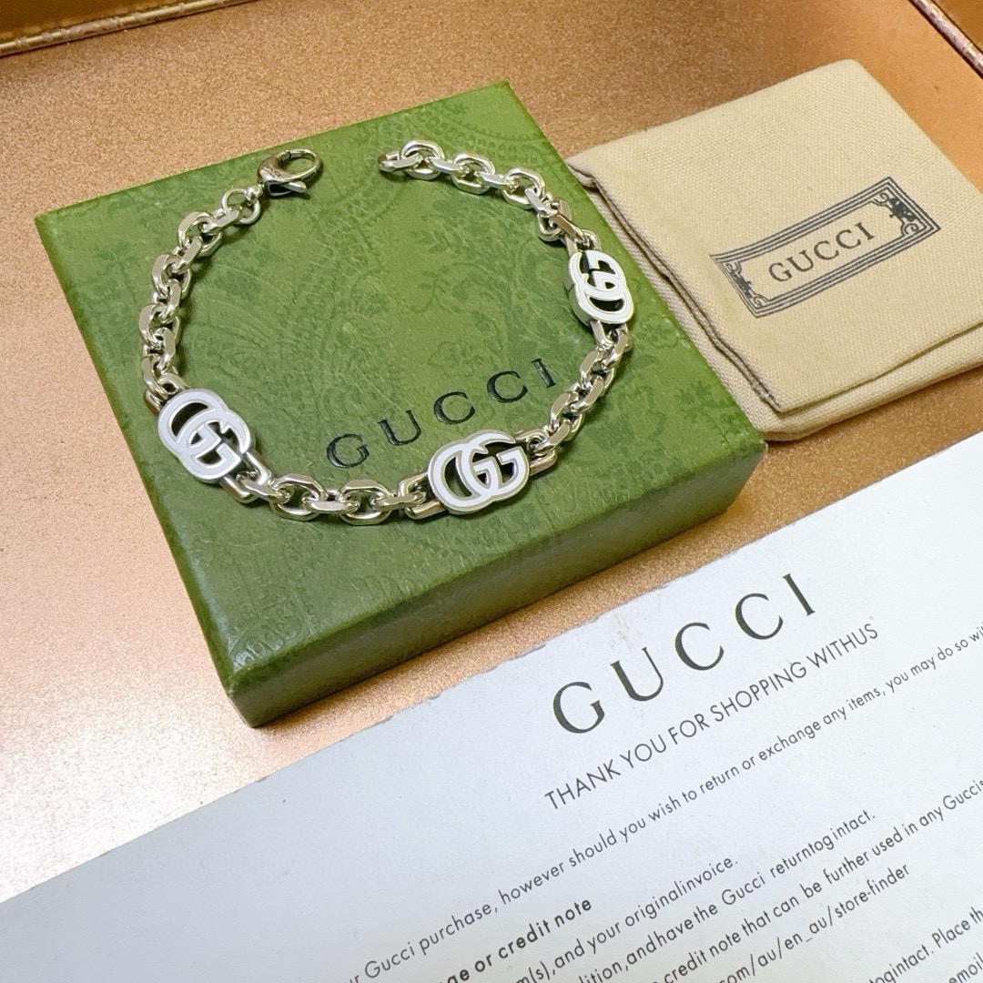 Gucci 最新出炉土豪版手链 认准细节链身闪沙效果