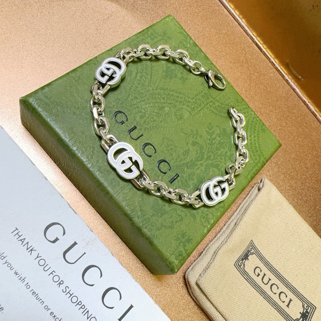 Gucci 最新出炉土豪版手链 认准细节链身闪沙效果