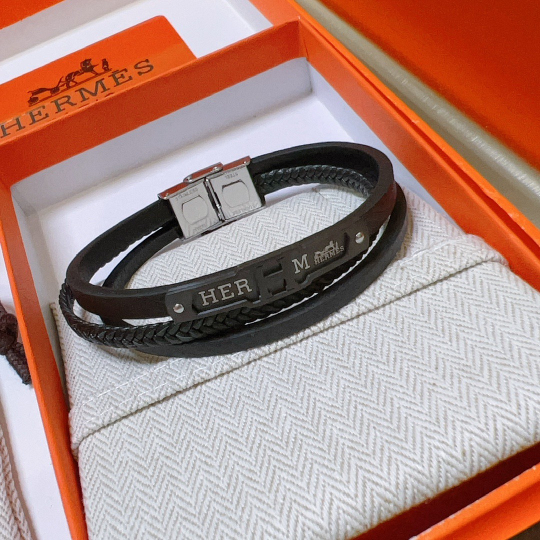 Hermes H Series bracelet Black leather with gunmetal and silver-tone hardware 19cm
