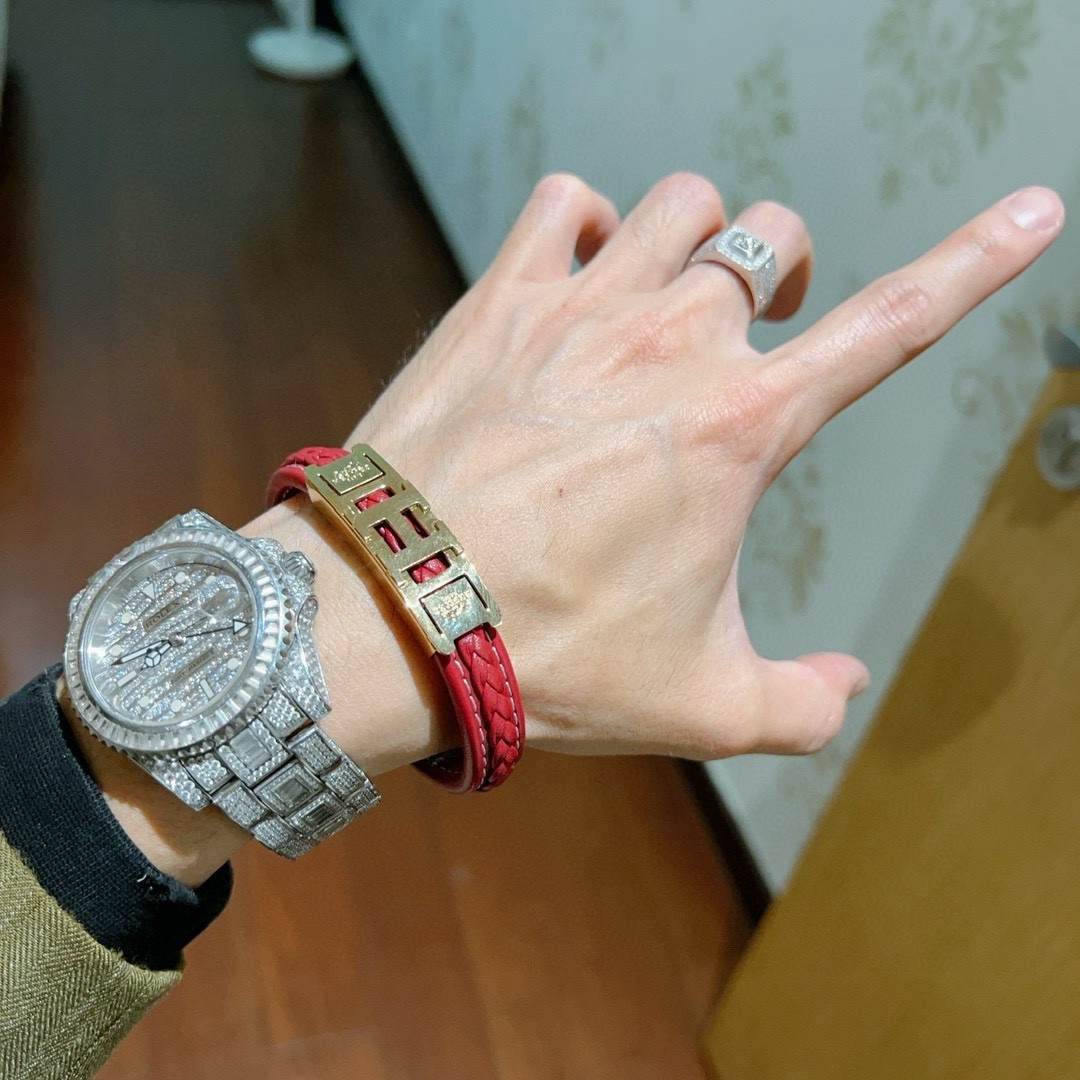 Hermès Classic H Series Handcrafted Leather Bracelet - Comprehensive 9