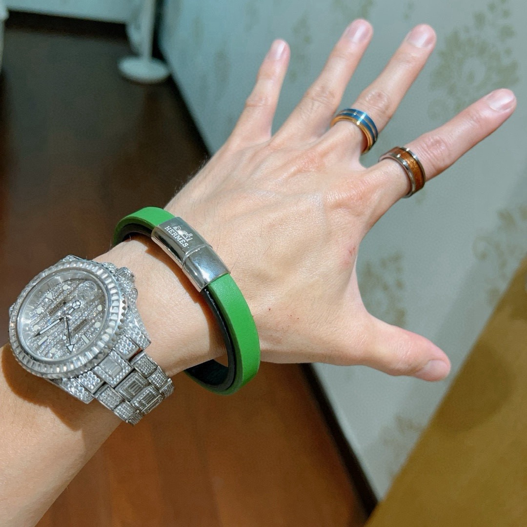 Bracelet Hermes H Clic Cuir vert intérieur cuir noir fermoir métal argent palladié T5