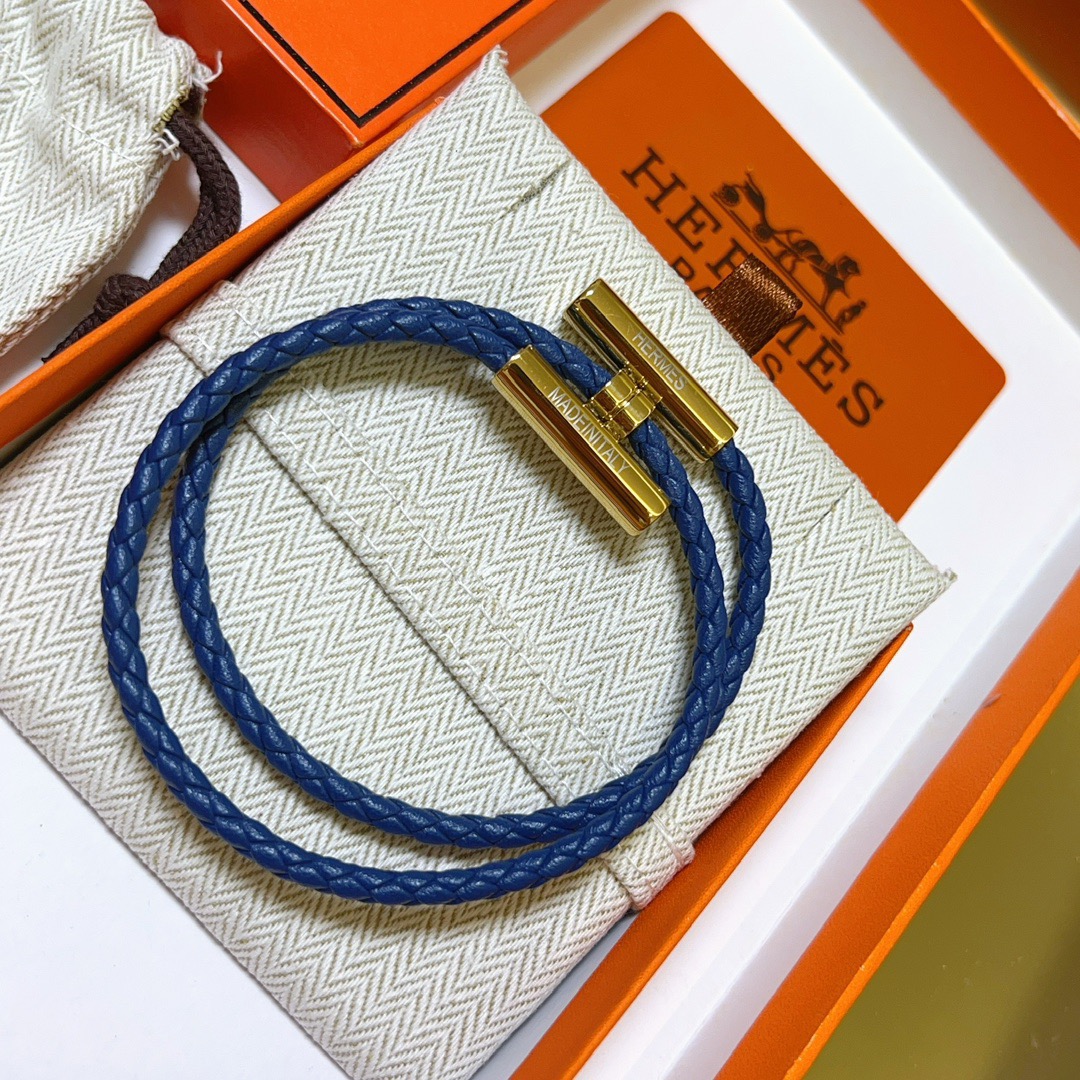 Hermes Tournis Tresse bracelet Blue braided leather with gold-plated hardware T3 18cm