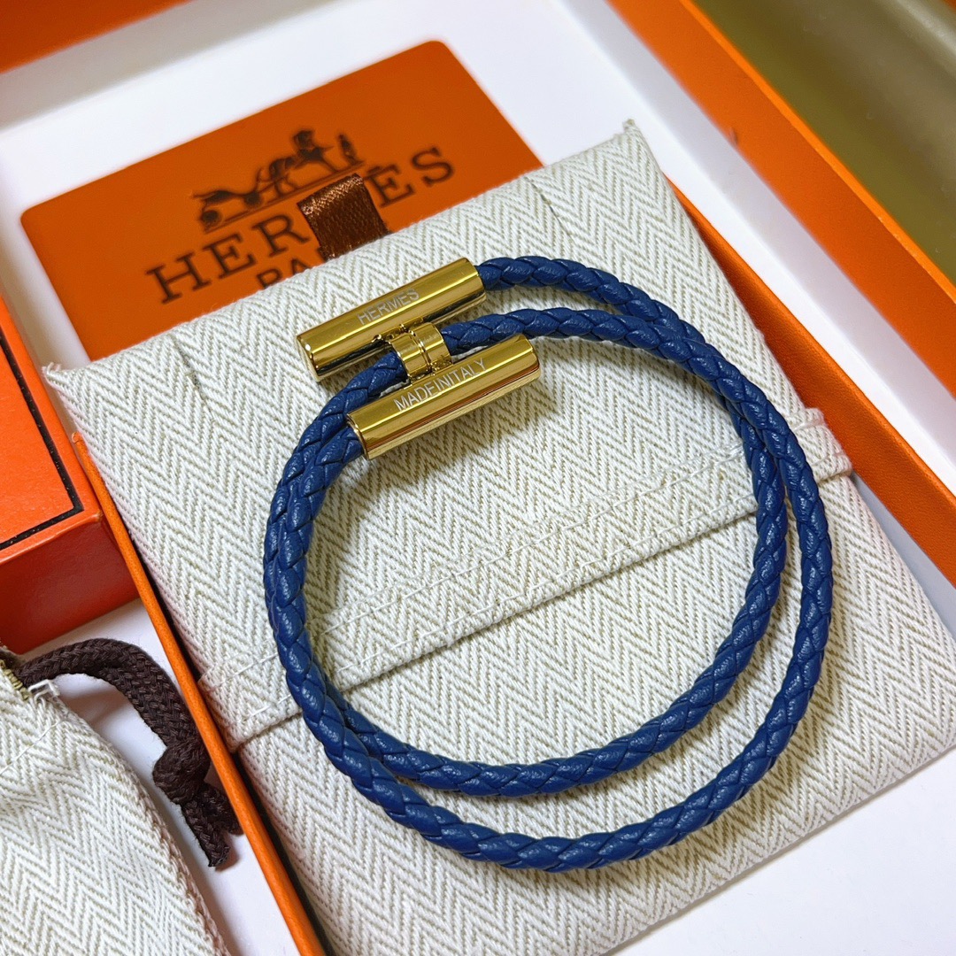 Hermes Tournis Tresse bracelet Blue braided leather with gold-plated hardware T3 18cm