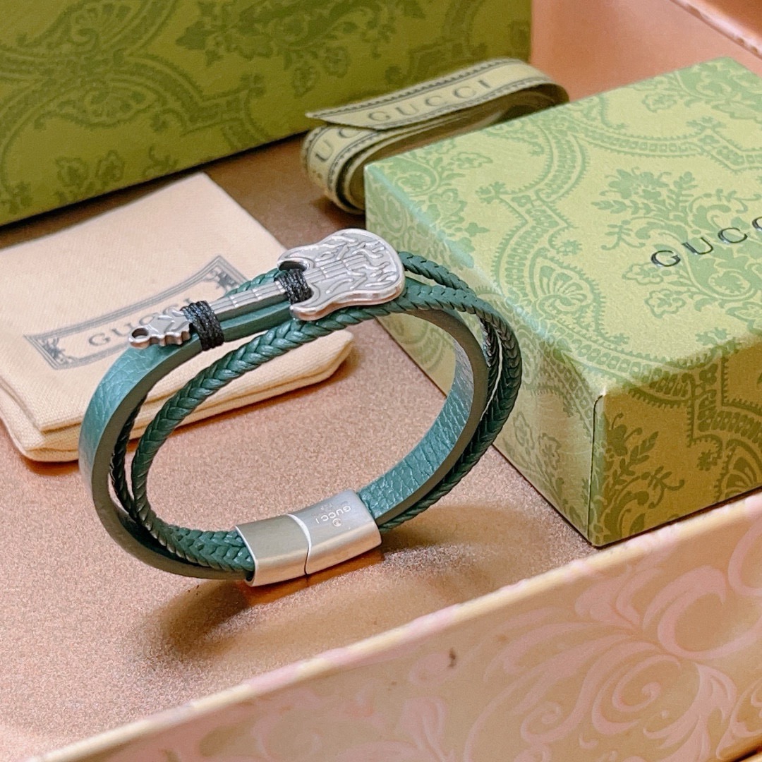 Gucci 新品发售 ‍⬛𝐆𝐮𝐜𝐜𝐢古驰手绳手环最新款纯手工头层牛皮材质档次更高 Anger Forest系列双G 款系列 银手链手绳