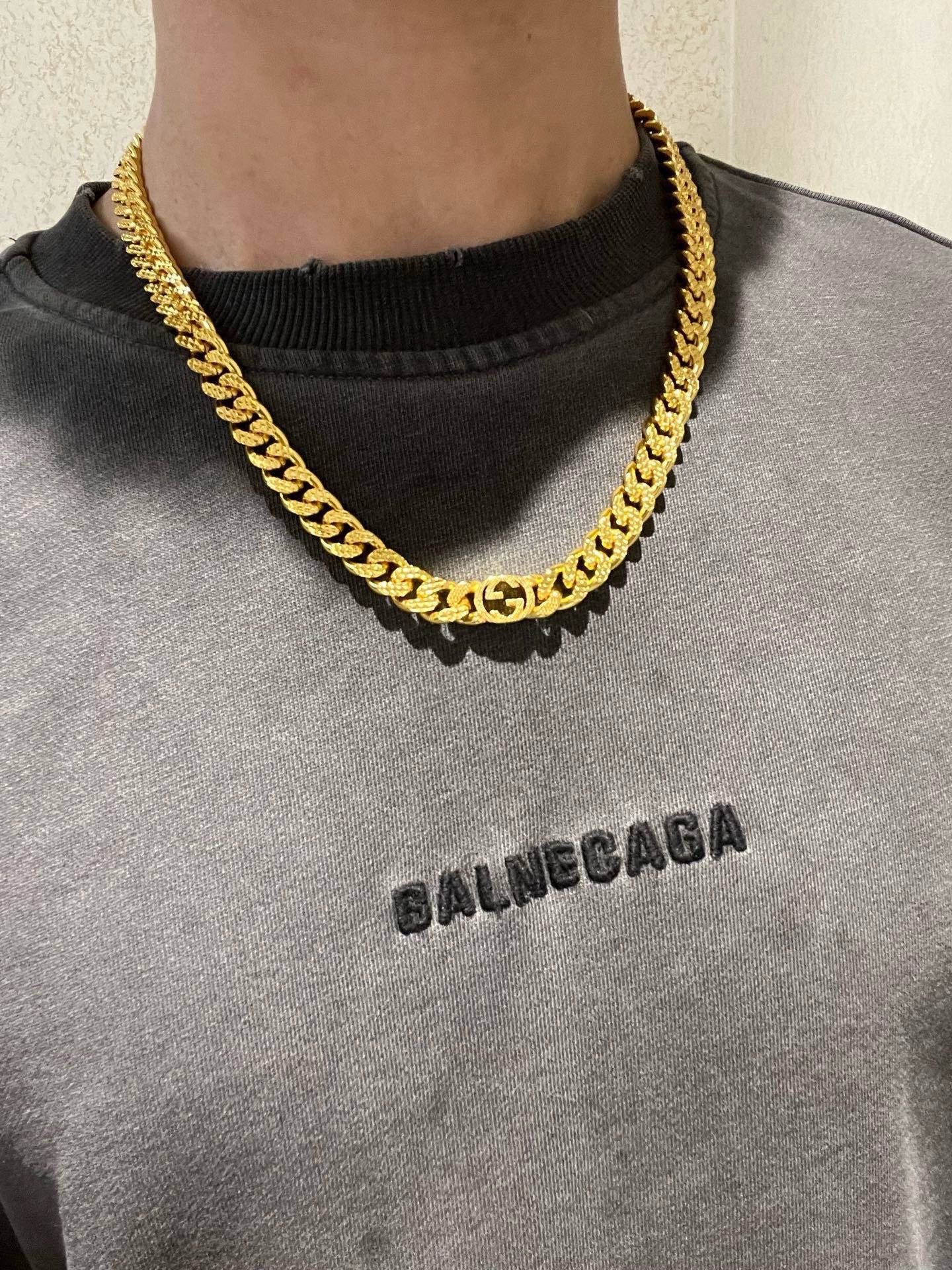 古驰套装新品发布 。。 不爆不发 抖音带货网红首选 𝐆𝐮𝐜𝐜𝐢古驰项链最新款链条档次更高明星同款Ange