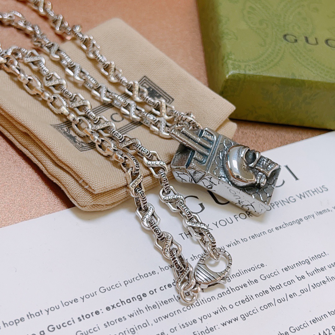 。。 新品发布👒不爆不发 抖音带货网红首选 𝐆𝐮𝐜𝐜𝐢古驰项链最新款链条档次更高明星同款Anger Fo