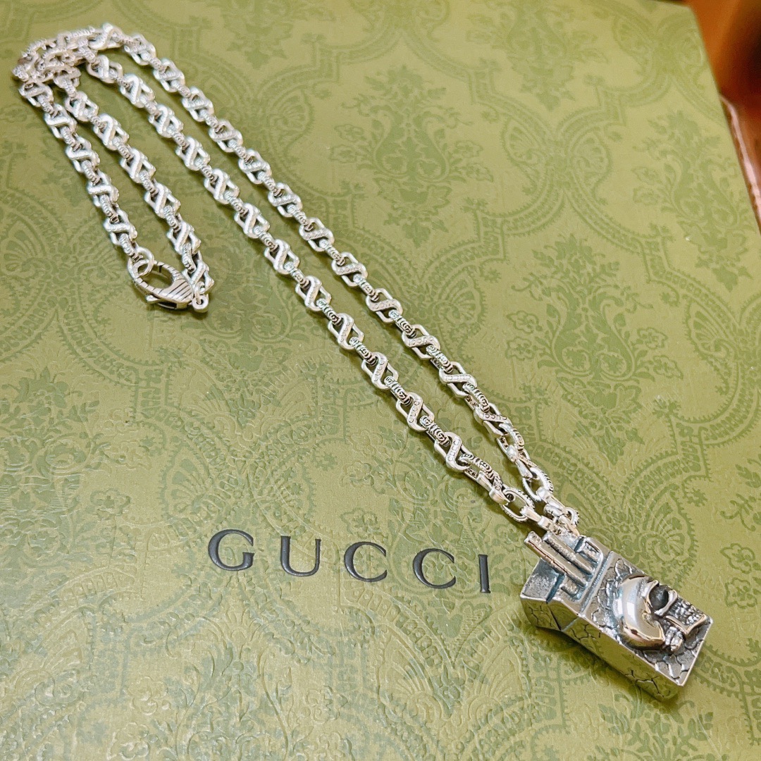 。。 新品发布👒不爆不发 抖音带货网红首选 𝐆𝐮𝐜𝐜𝐢古驰项链最新款链条档次更高明星同款Anger Fo