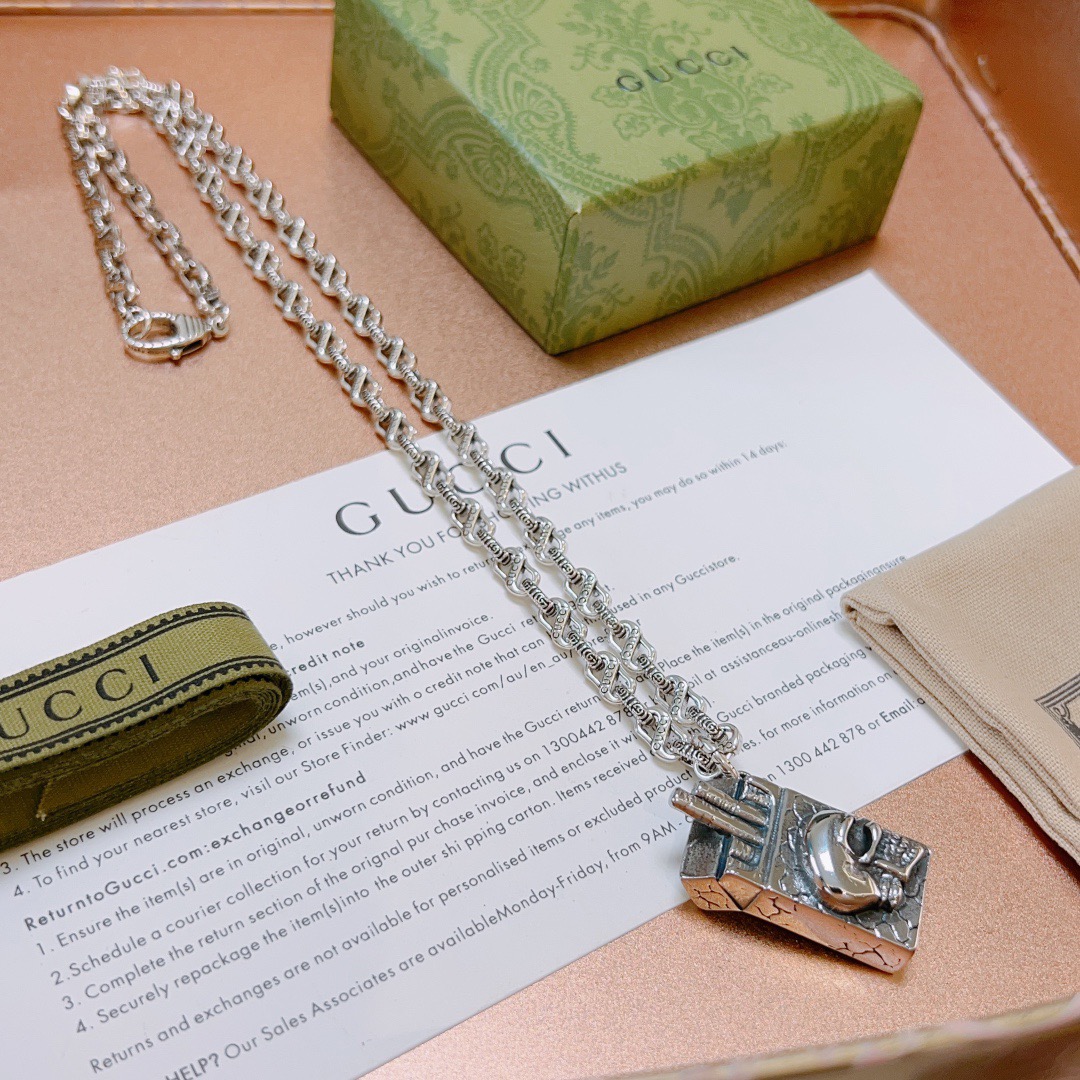 。。 新品发布👒不爆不发 抖音带货网红首选 𝐆𝐮𝐜𝐜𝐢古驰项链最新款链条档次更高明星同款Anger Fo