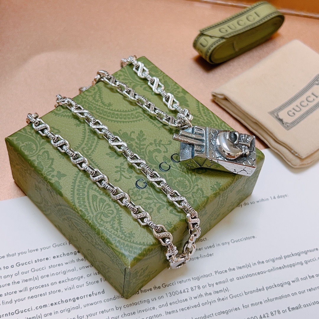 。。 新品发布👒不爆不发 抖音带货网红首选 𝐆𝐮𝐜𝐜𝐢古驰项链最新款链条档次更高明星同款Anger Fo