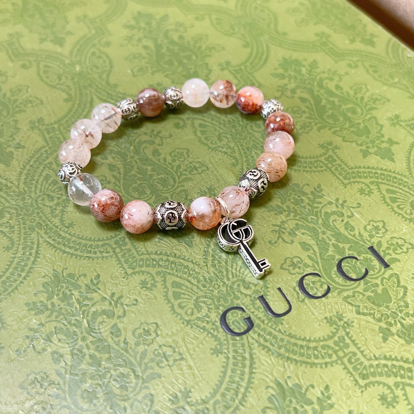 Gucci 新品发布𝐆𝐮𝐜𝐜𝐢古驰手链 最新款天然紫发晶手链档次更高 Anger Forest系列双g手链
