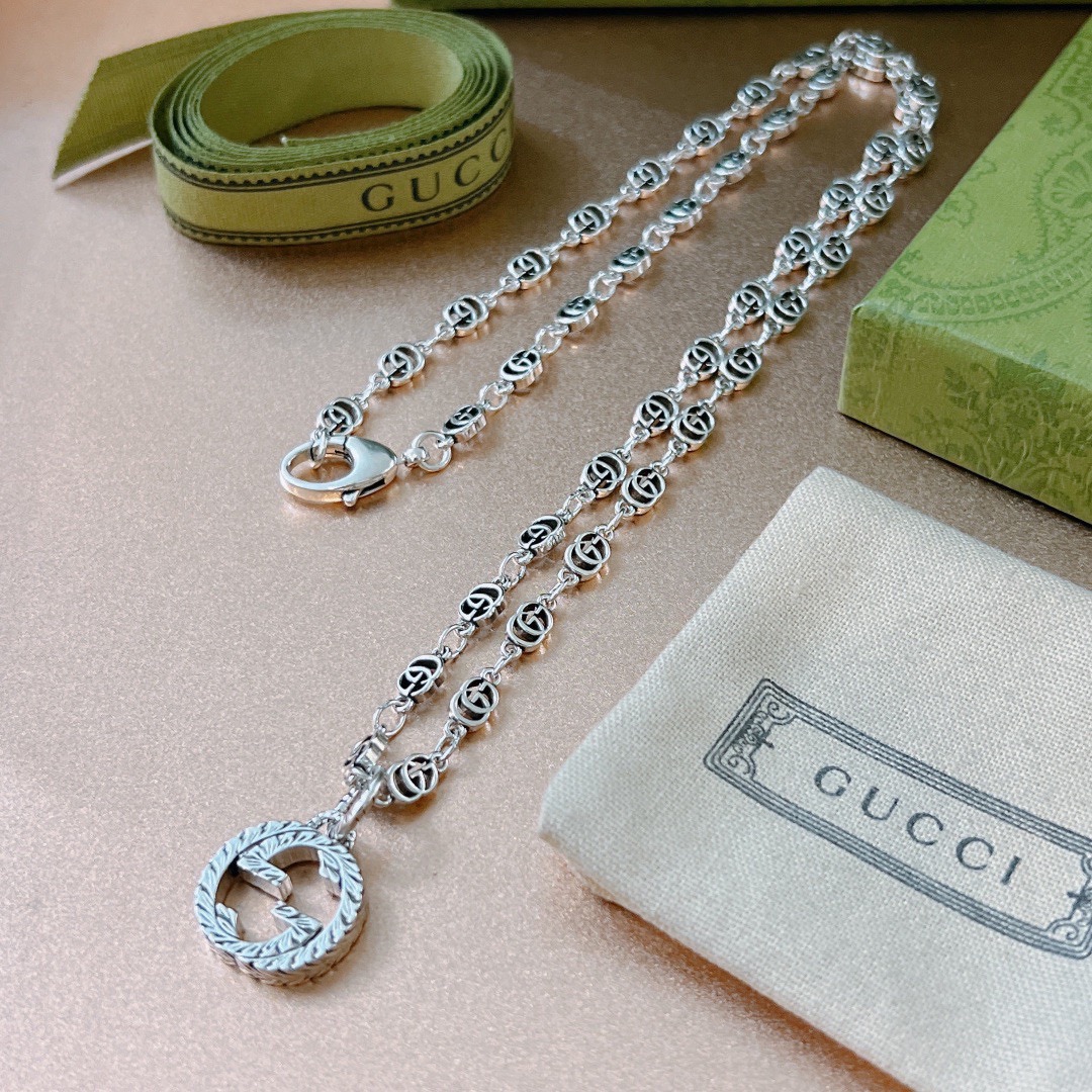 Gucci 不爆不发 抖音带货 首选 𝐆𝐮𝐜𝐜𝐢古驰项链最新款链条档次更高 Anger Forest系列双g科幻 图案项链