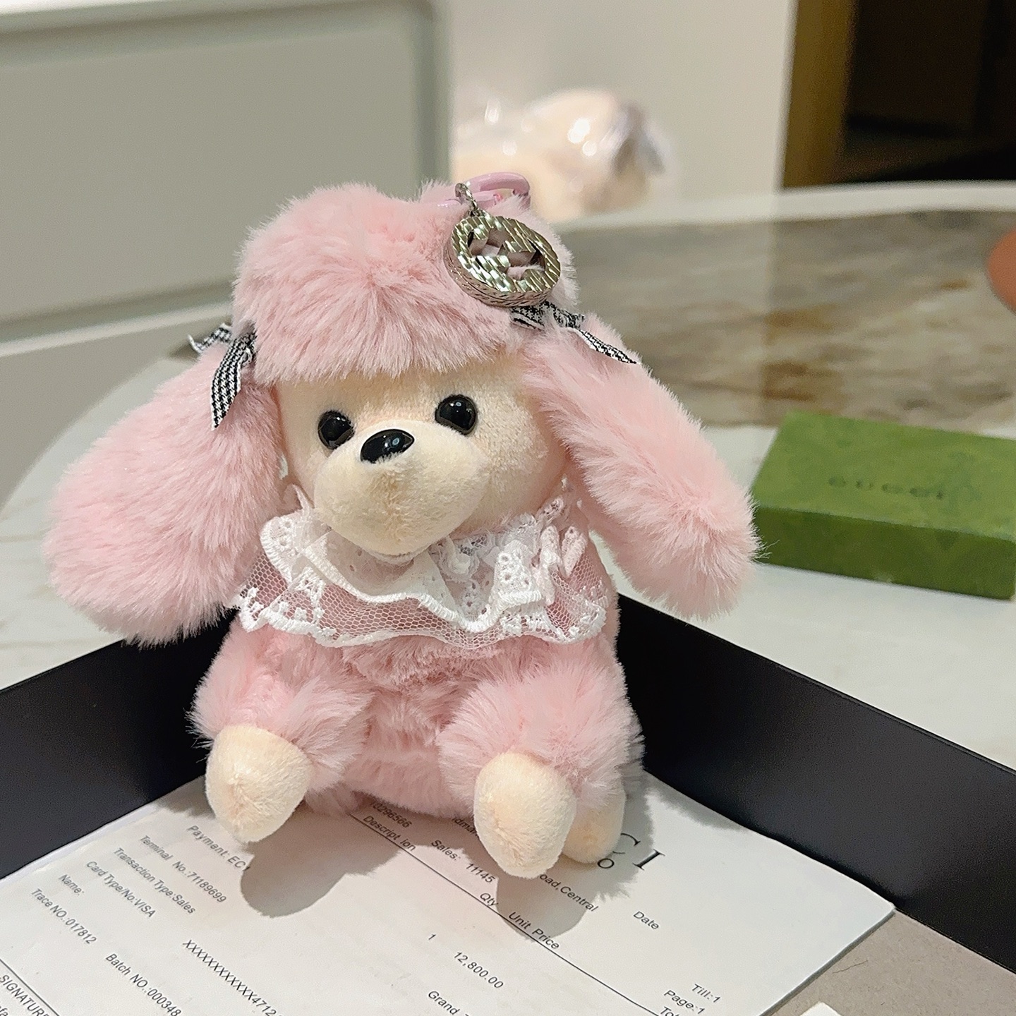 NO:705240,The first batch of 2026 Gucci hot models are coming. New product release. Gucci keychain. Gucci bag buckle. The latest bag charm is of a higher grade. The same style as the Anger Forest series. Double G classic model. Co-branded design concept. Keychain series. The details are distressed. Non-market glossy version. This one has been released. The best-selling model in Gucci. Very good match with trendy backpacks, jewelry boutiques, gucci, backpacks, keychain.19860909批2026款古驰爆款来袭 新品发布 古驰钥匙扣古驰包包扣 最新款包包挂饰档次更高明星同款Anger Forest系列双G经典款联名设计理念钥匙扣系列 细节对版做旧处理 非市面亮面版型 这款一直在出 古驰里面热卖款 非常好搭配潮流背包,饰品精品,gucci,backpacks,keychain,Jewelry