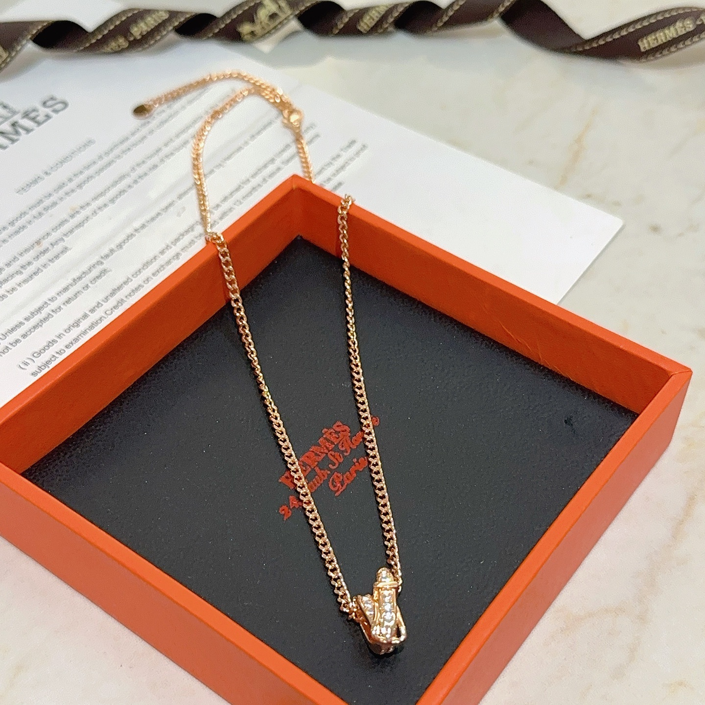 Collier Hermes Ever Chaine d Ancre en or rose avec accents de diamants clairs 40cm