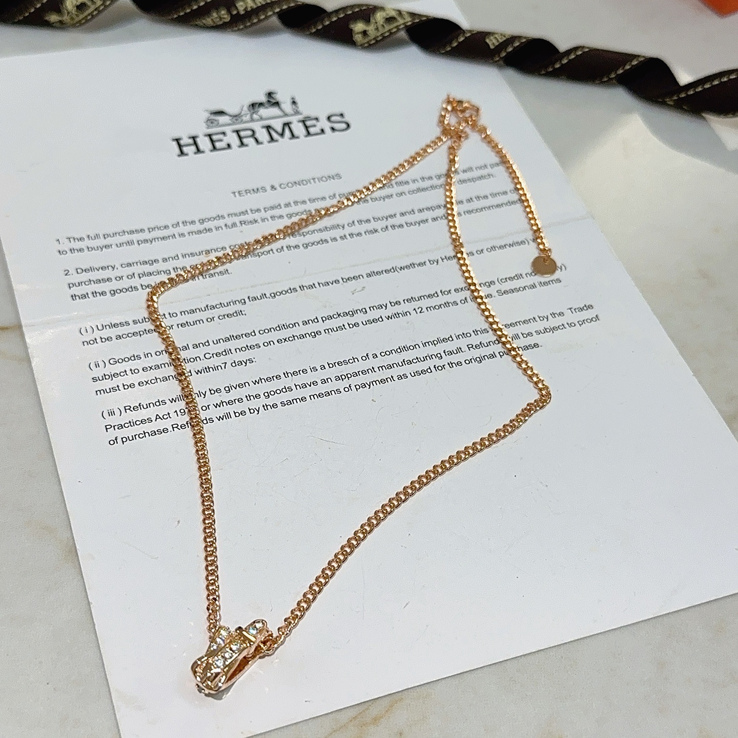 NO:705160,Batch HERMES necklace, H letter oval series jewelry, classic matching chain, clear logo on the side, new product, simple fashion counter consistent, hot model shipped, unique design, avant-garde, a must-have for men and women!  V gold material, fine jewelry, hermes, hermes, necklace19860909批 HERMES 爱马仕项链 H字母椭圆系列首饰 链条经典搭配 边上logo清晰,新品 简单时尚专柜一致 火爆款出货 设计独特 前卫 男女必备款！V金材质,饰品精品,hermes,hermes,necklace,Jewelry