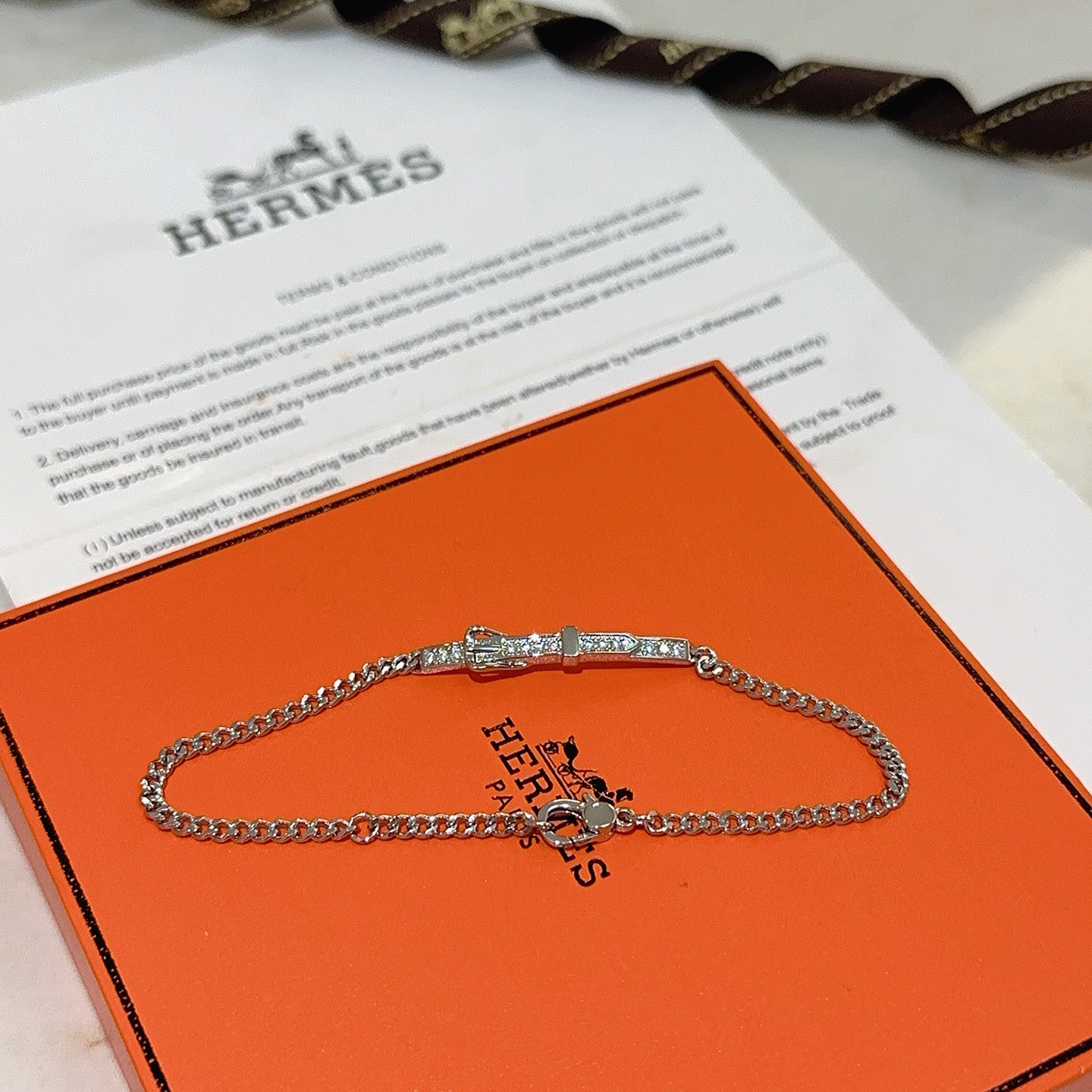 Boucle de ceinture Hermes Bracelet diamant Métal argenté avec accents de diamants clairs 17 cm