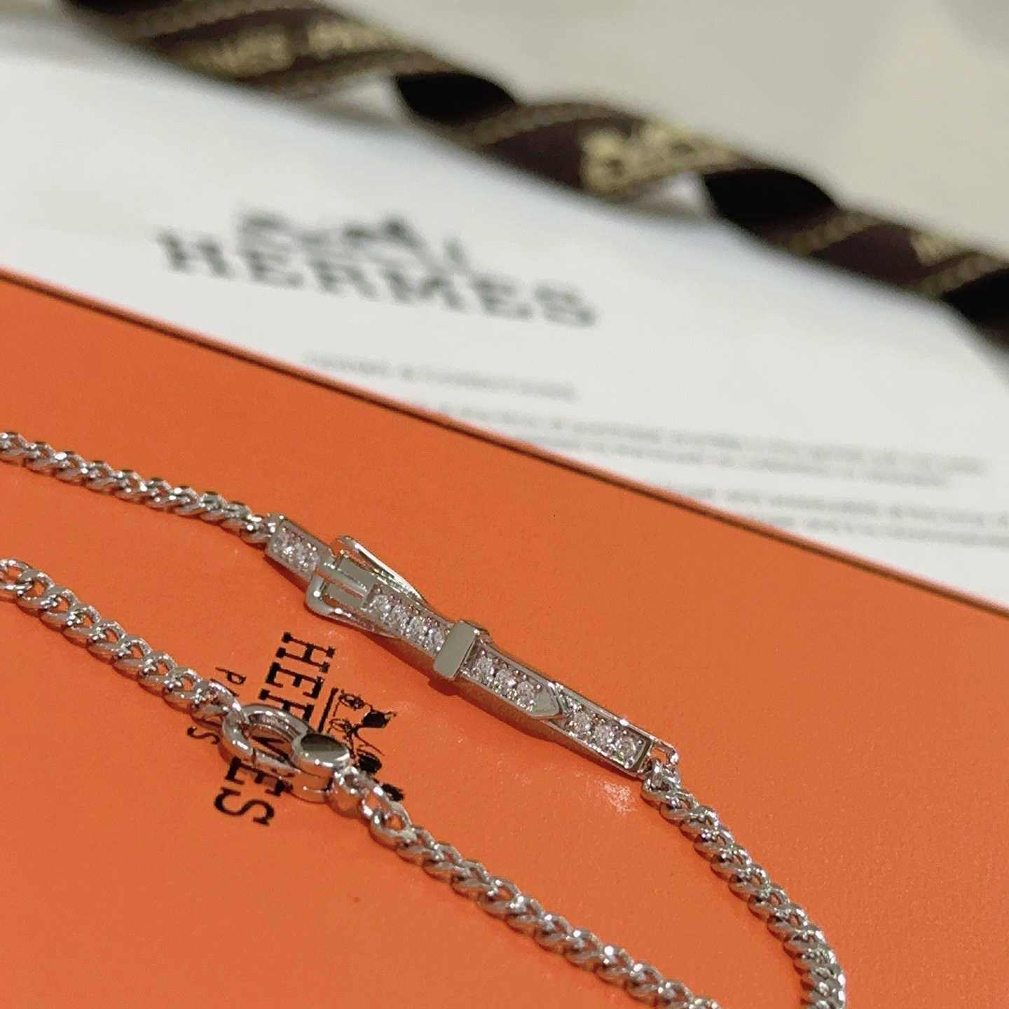 Boucle de ceinture Hermes Bracelet diamant Métal argenté avec accents de diamants clairs 17 cm