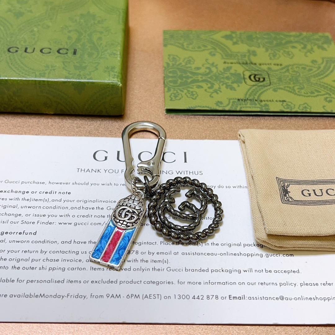 NO:705175,Batch of new product releases Gucci keychains Gucci bag buckles The latest bag charms are of higher quality Stars have the same style Anger Forest series Double G classic models co-branded design concept keychain series The details are distressed and not available in the market Glossy version This one has been out The best-selling model in Gucci Very good match with trendy backpacks, jewelry boutiques, gucci, backpacks, keychain19860909批新品发布 古驰钥匙扣 古驰包包扣 最新款包包挂饰档次更高明星同款Anger Forest系列双G经典款联名设计理念钥匙扣系列 细节对版做旧处理 非市面亮面版型 这款一直在出 古驰里面热卖款 非常好搭配潮流背包,饰品精品,gucci,backpacks,keychain,Jewelry