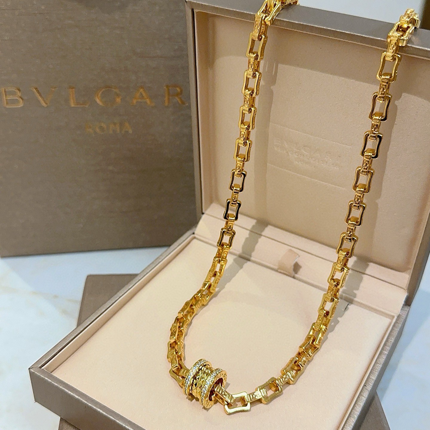 Bvlgari Haute Joaillerie Fine Jewelry Earrings Necklace Ring 4