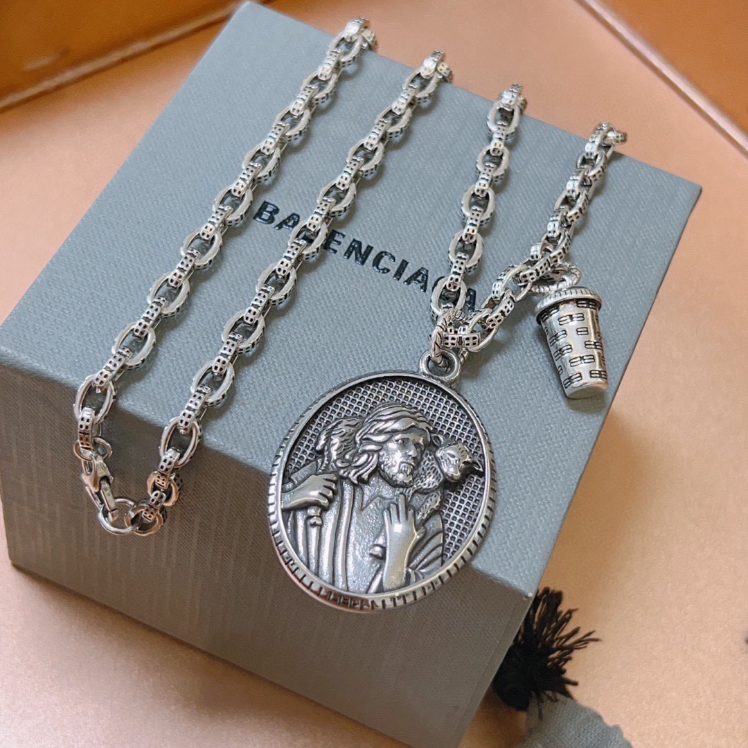 Luxury necklace
