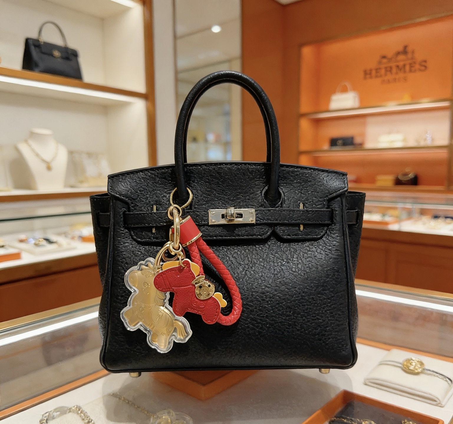 Hermes pendant red gold 12cm