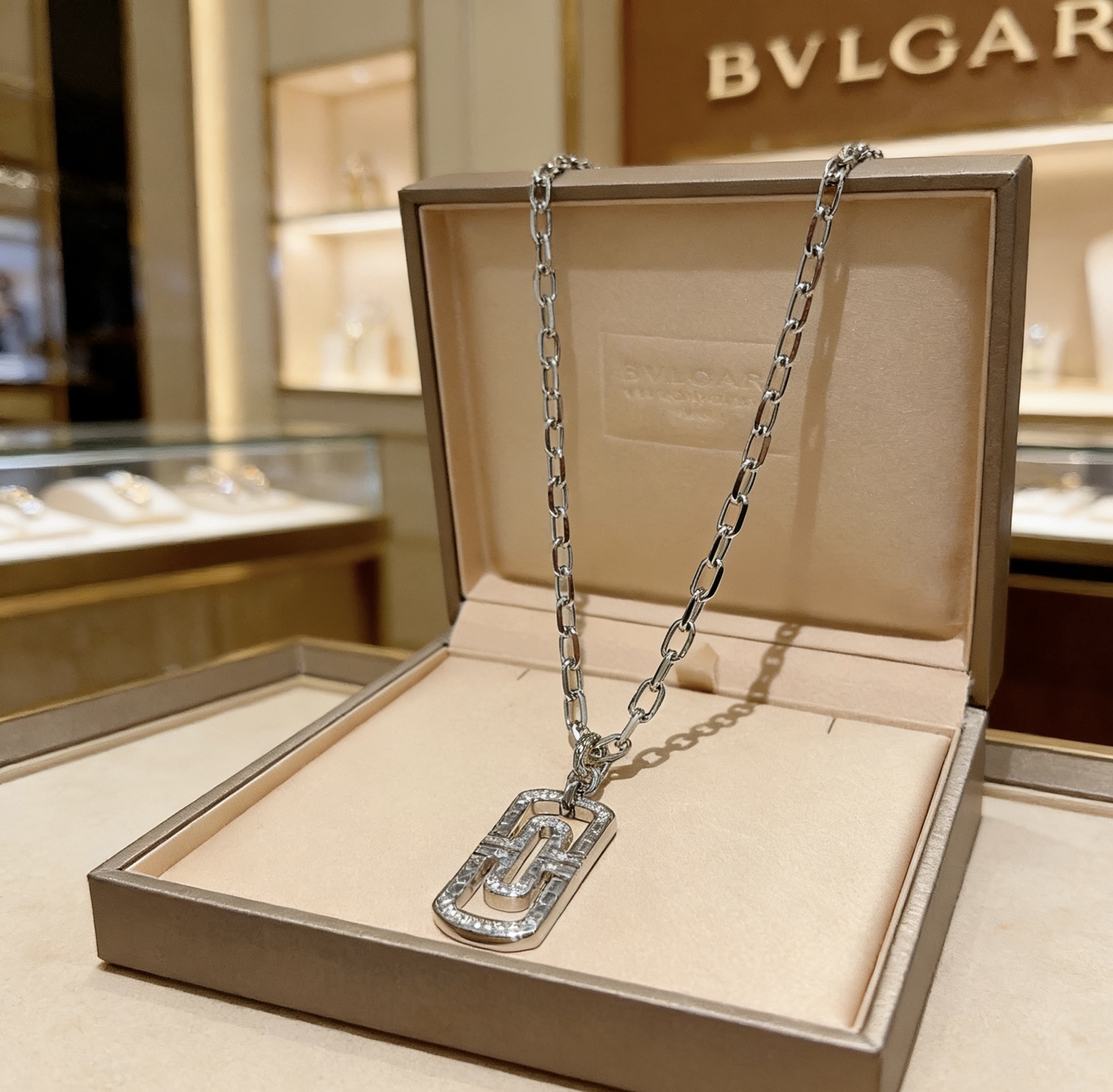 Bvlgari Jewelry Bvlgari V 。BVLGARIBvlgari DIVAS‘ DREAM ， ， ， ， ，18K ， 。 Bvlgari