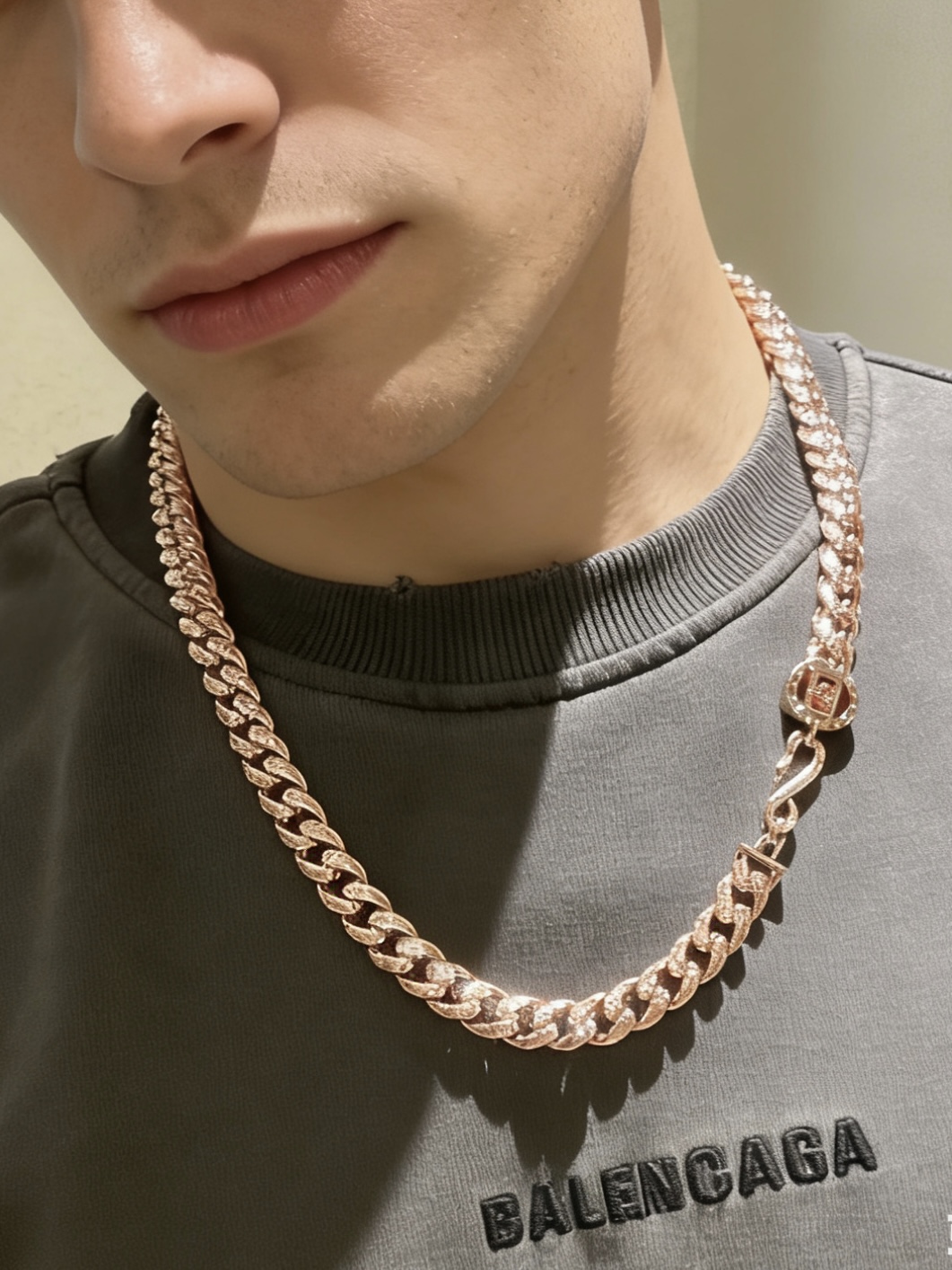 Bvlgari DIVAS DREAM necklace 18K rose gold with diamond accents 60