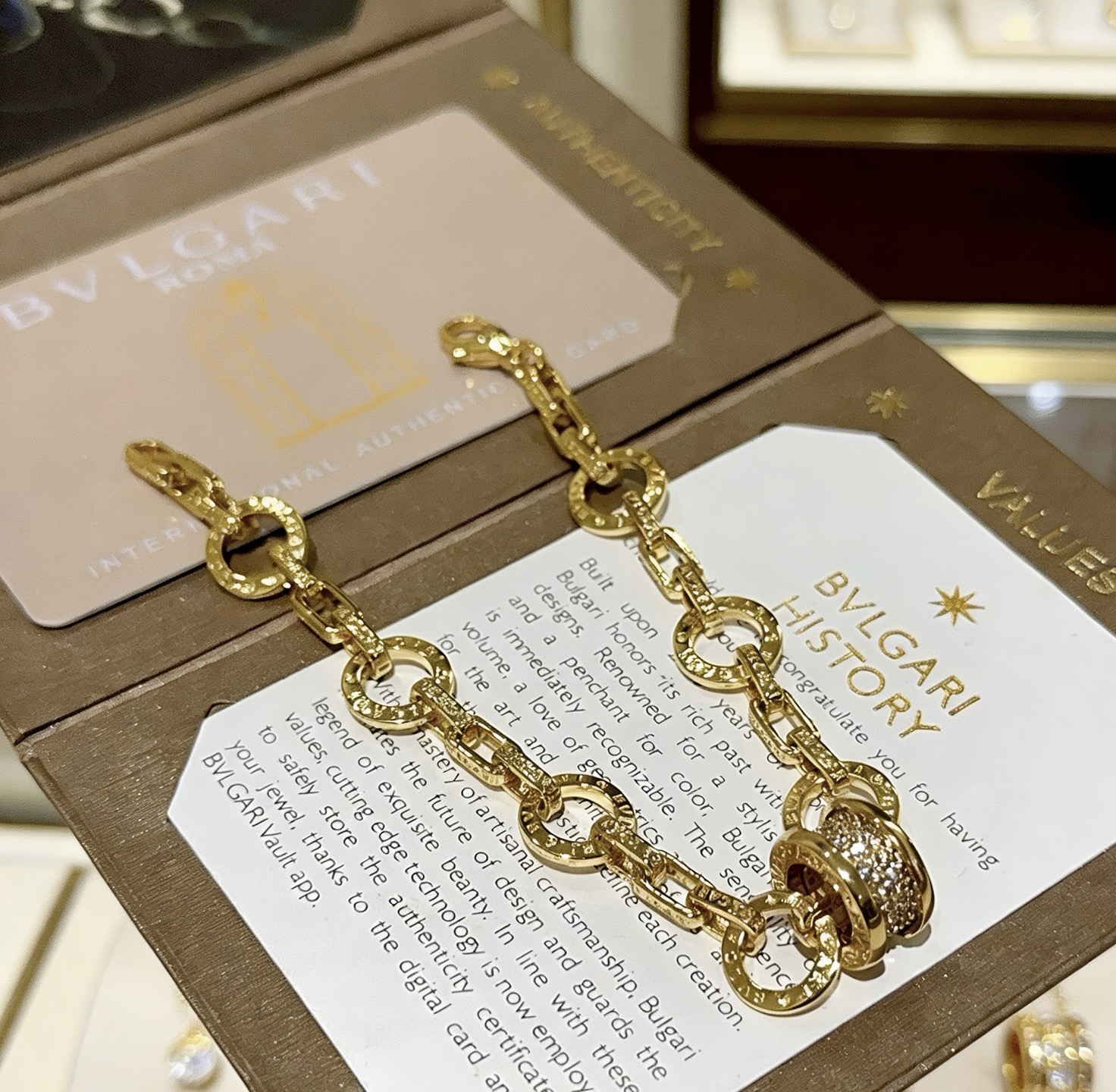 Bvlgari B zero1 bracelet yellow gold with pave diamonds 18