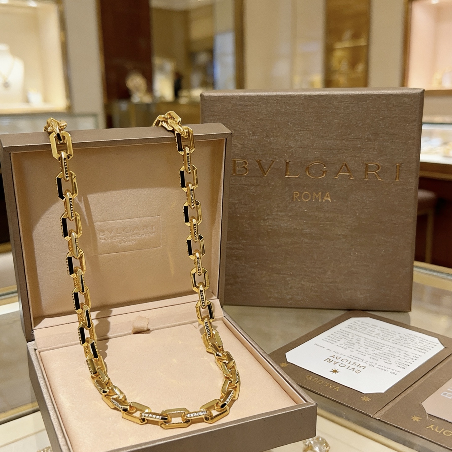 Bvlgari Bvlgari Bvlgari Chain necklace 18k yellow gold with clear diamond accents and black enamel detailing 50cm