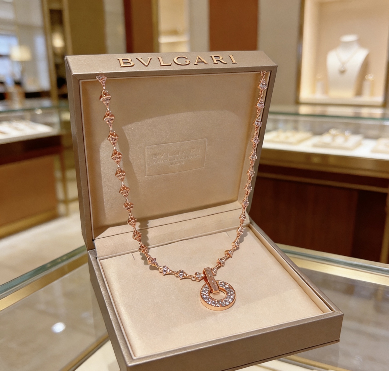 Bvlgari 宝格丽项链V金材质 BVLGARI宝格丽 DIVAS‘ DREAM 系列 品相完美
