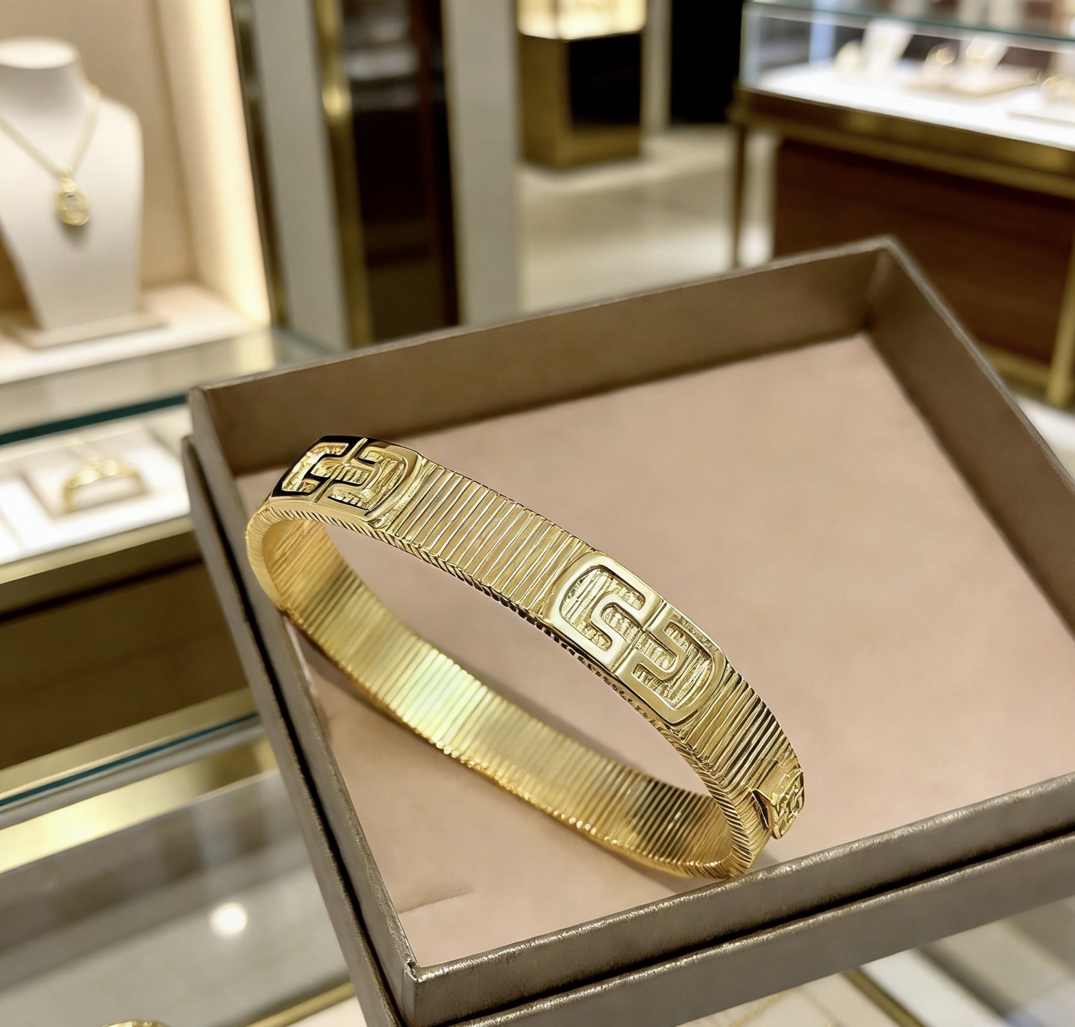 BVLGARI Bvlgari Bracelet Gold-Plated 18K Gold - Top Quality