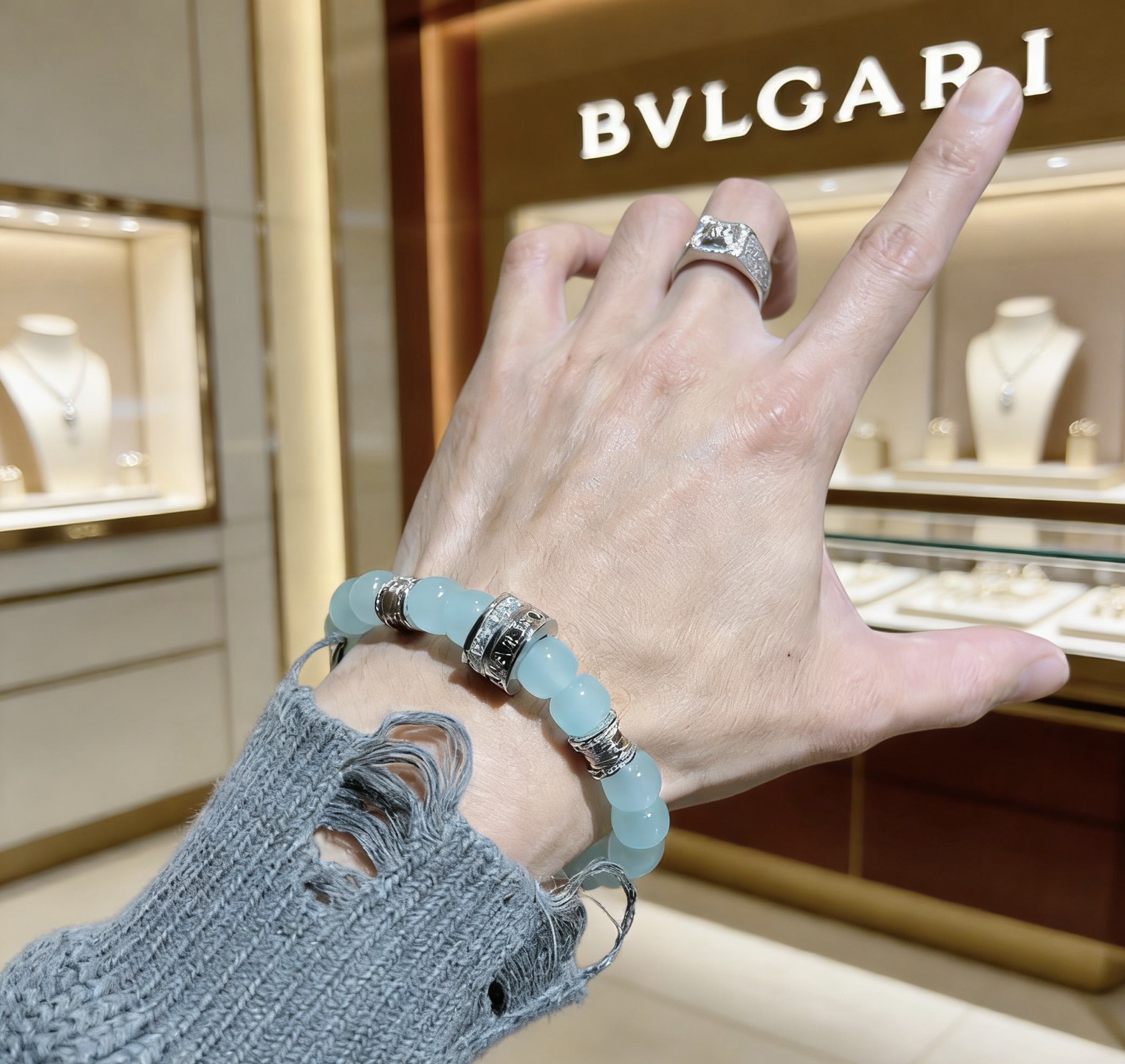 Bvlgari 宝格丽手链V金材质 BVLGARI宝格丽 DIVAS‘ DREAM 系列 天然药王石 品相完美