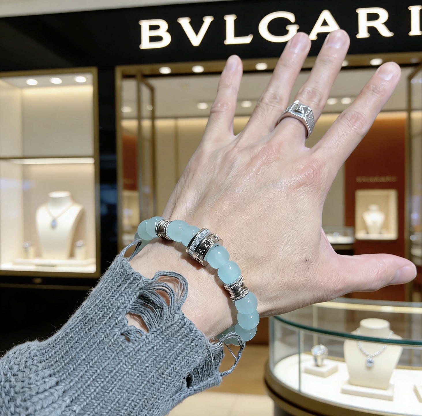 Bvlgari 宝格丽手链V金材质 BVLGARI宝格丽 DIVAS‘ DREAM 系列 天然药王石 品相完美